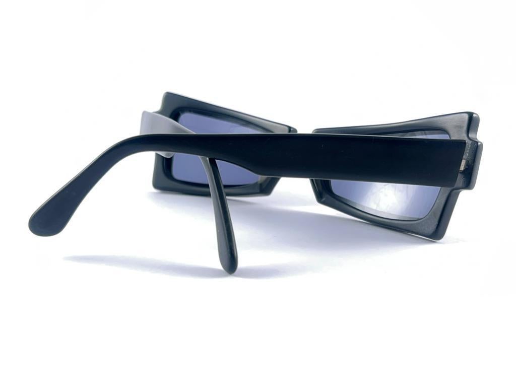 Vintage-Sonnenbrille mit schwarzem Flügelrahmen, 1980er Jahre im Angebot 4