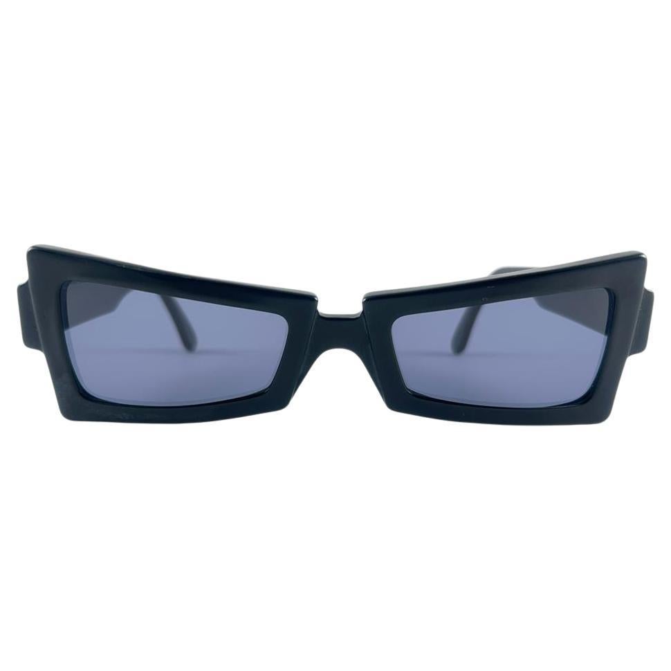 Vintage-Sonnenbrille mit schwarzem Flügelrahmen, 1980er Jahre im Angebot