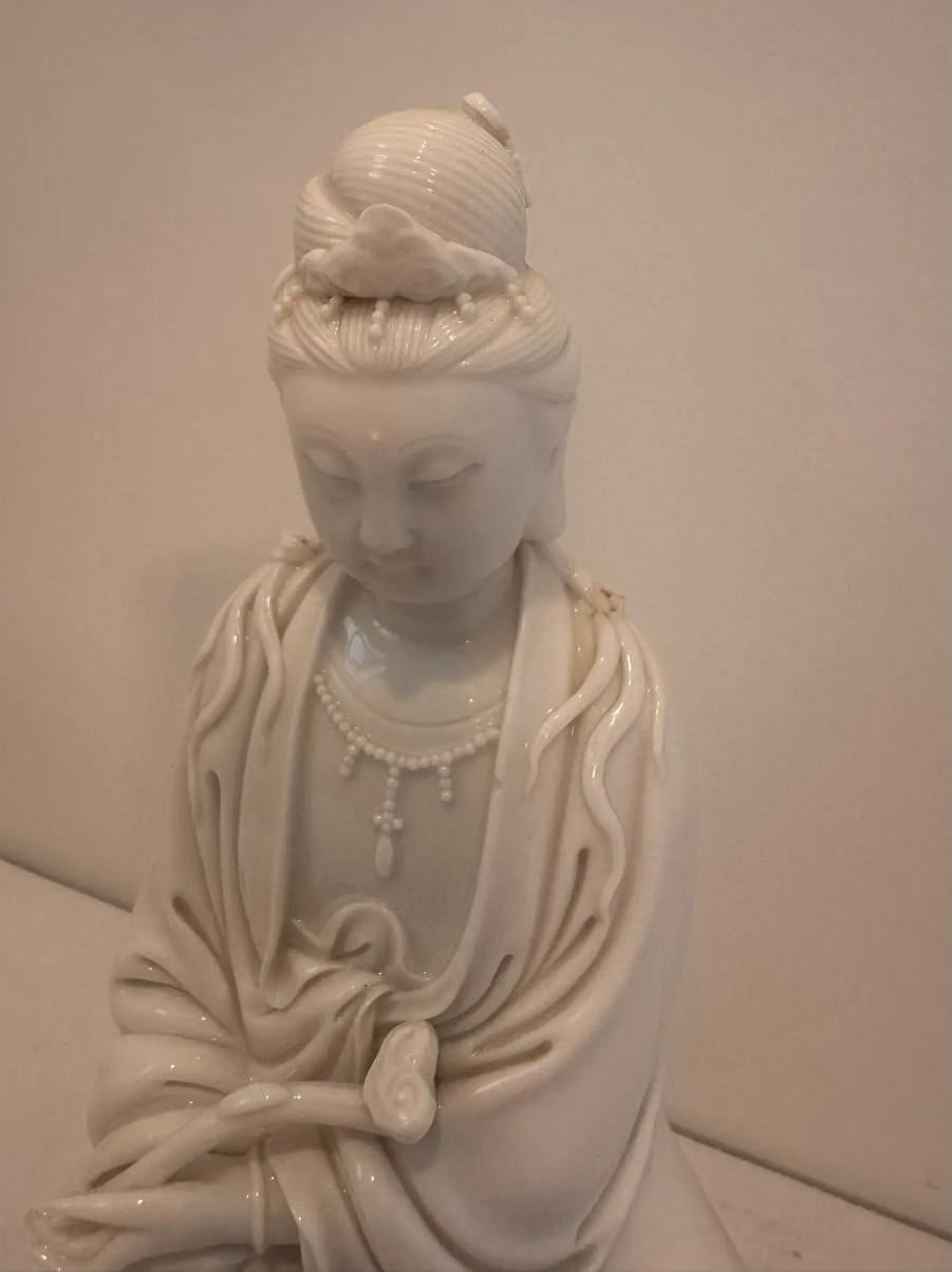Moderno Statua di Guanyin in porcellana Blanc De Chine, 12