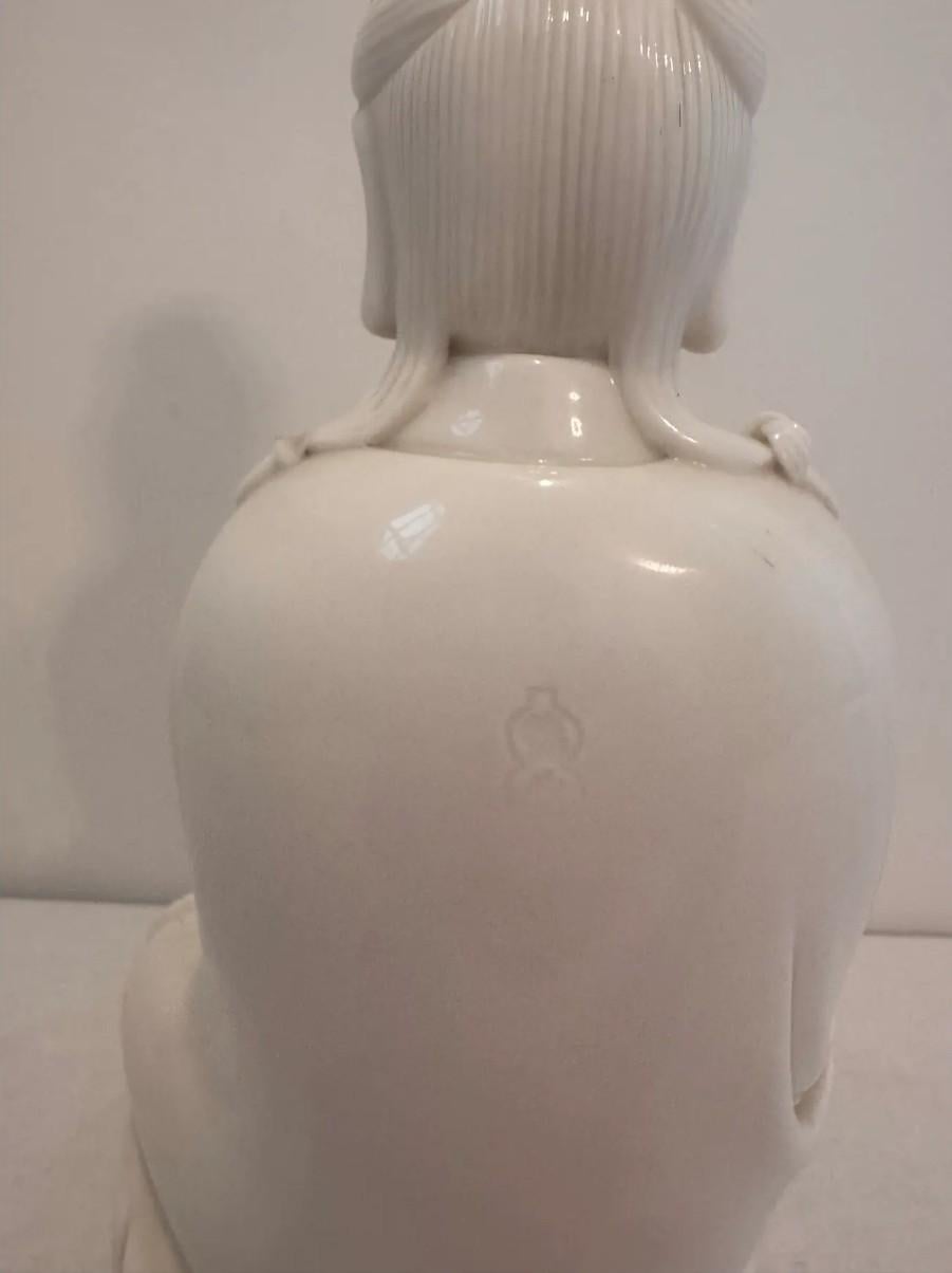 Statua di Guanyin in porcellana Blanc De Chine, 12