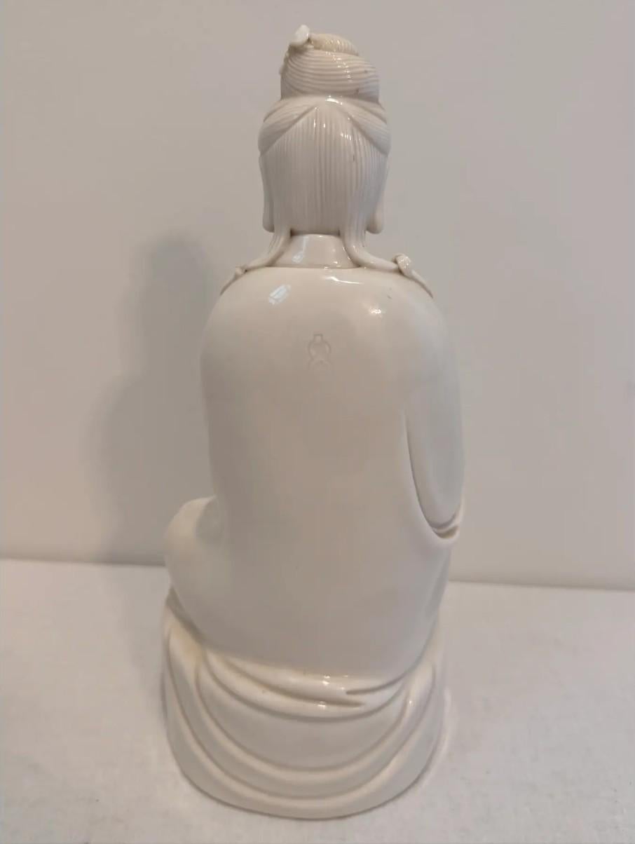 XX secolo Statua di Guanyin in porcellana Blanc De Chine, 12