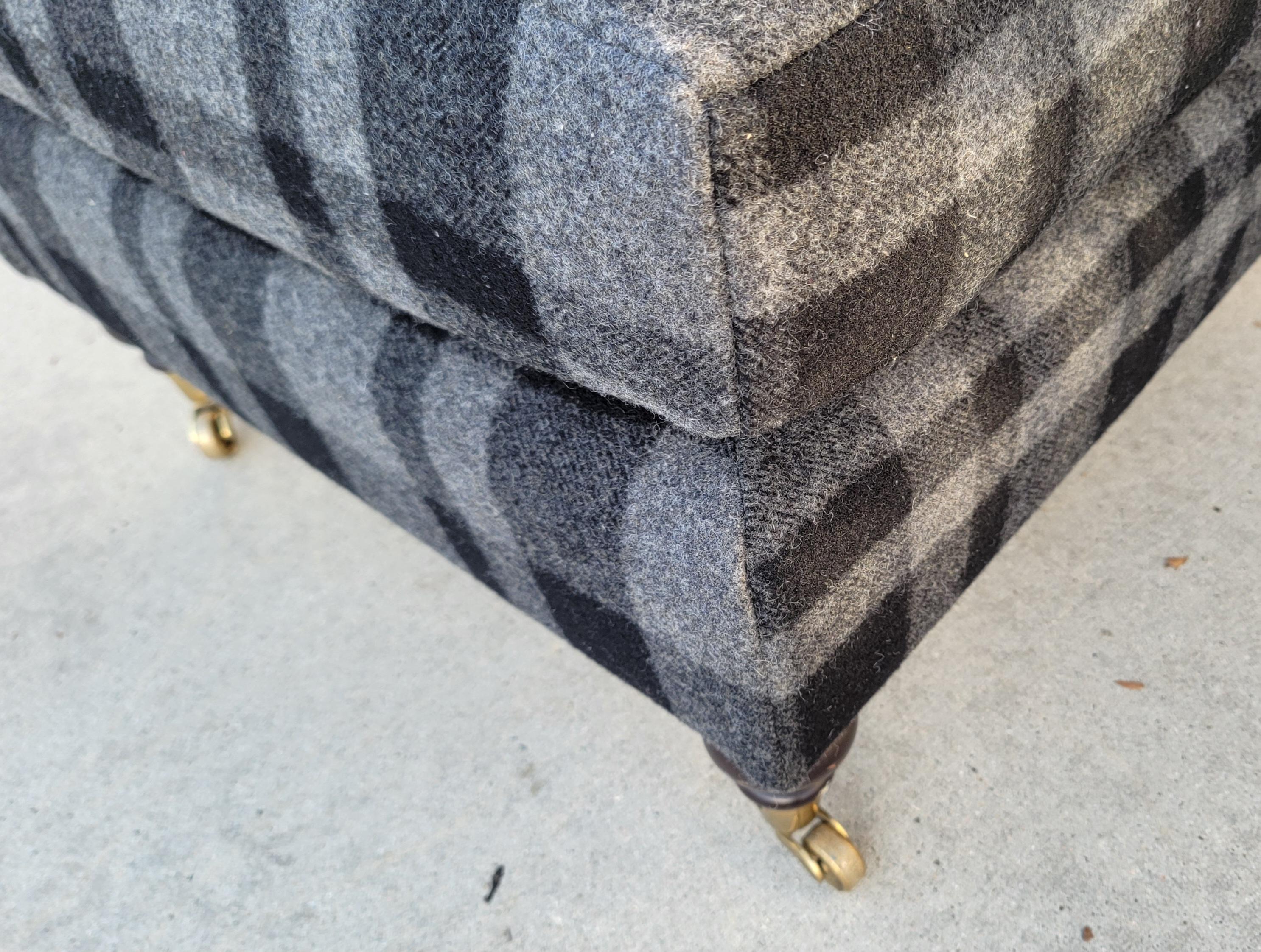 Ottomana rivestita di coperte vintage in vendita 2