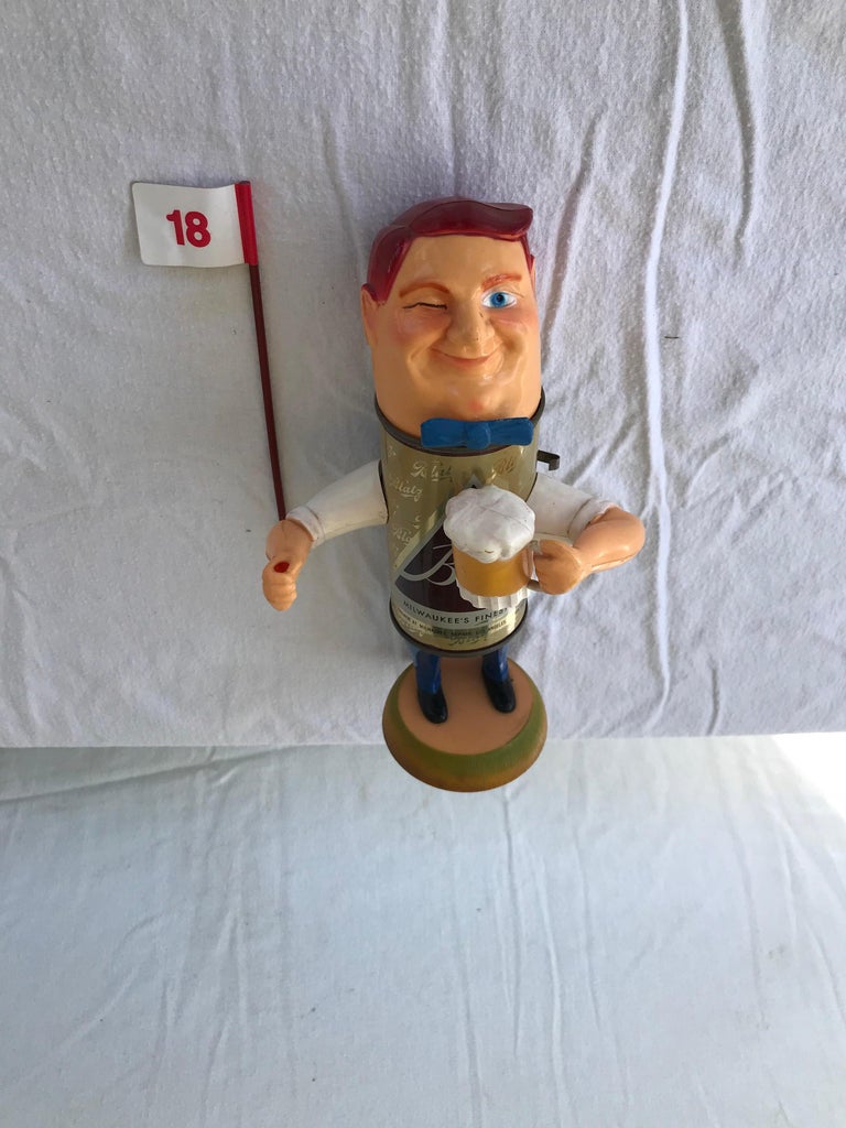 Vintage Blatz Beer Collectible Advertising Figurine In Good Condition For Sale In Redding, CT