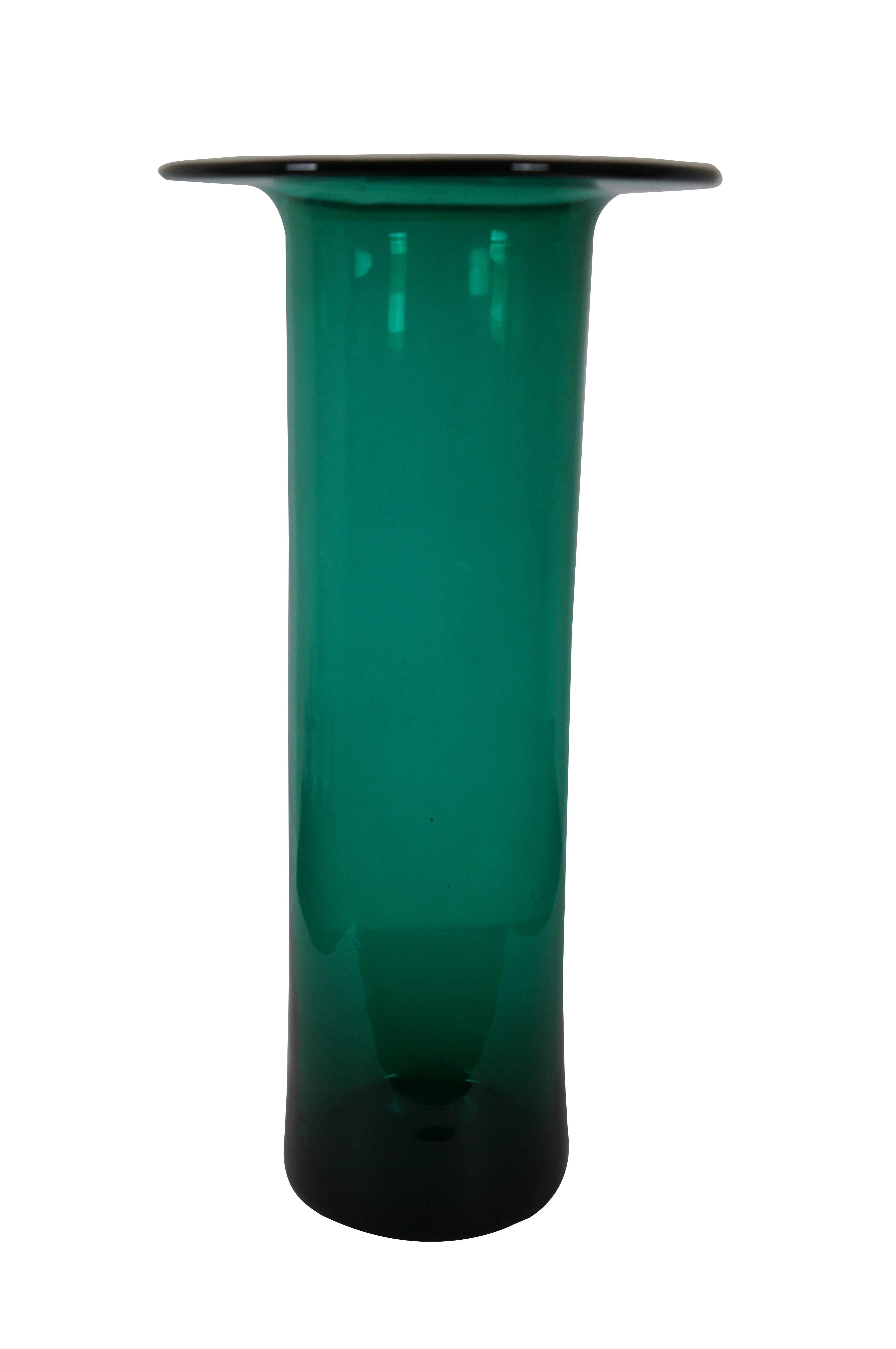 Zylindrische Vintage-Vase von Blenko aus mundgeblasenem Kunstglas in Smaragdgrün und Teal, 20 (Moderne der Mitte des Jahrhunderts) im Angebot
