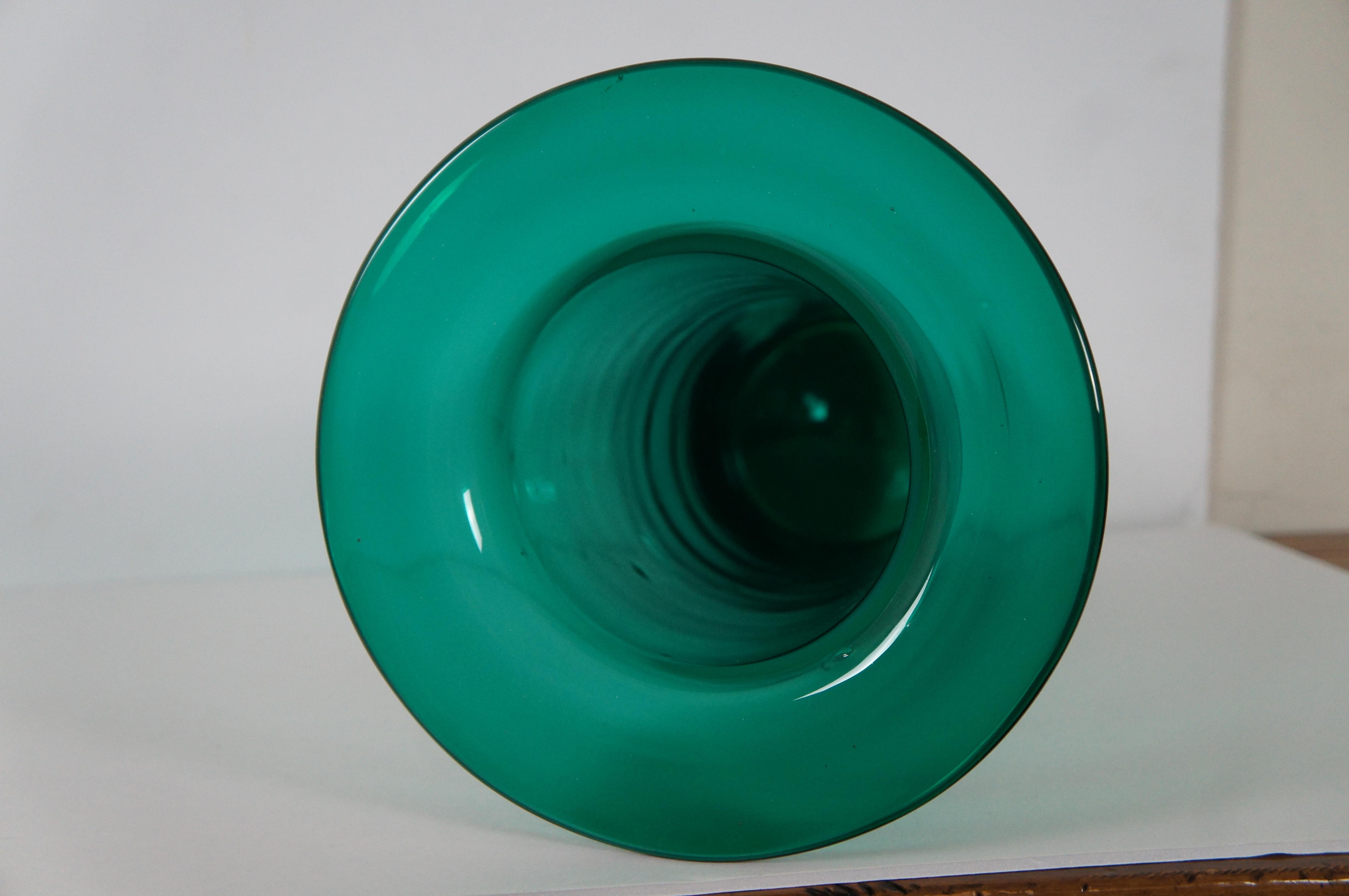 Zylindrische Vintage-Vase von Blenko aus mundgeblasenem Kunstglas in Smaragdgrün und Teal, 20 (Mitte des 20. Jahrhunderts) im Angebot