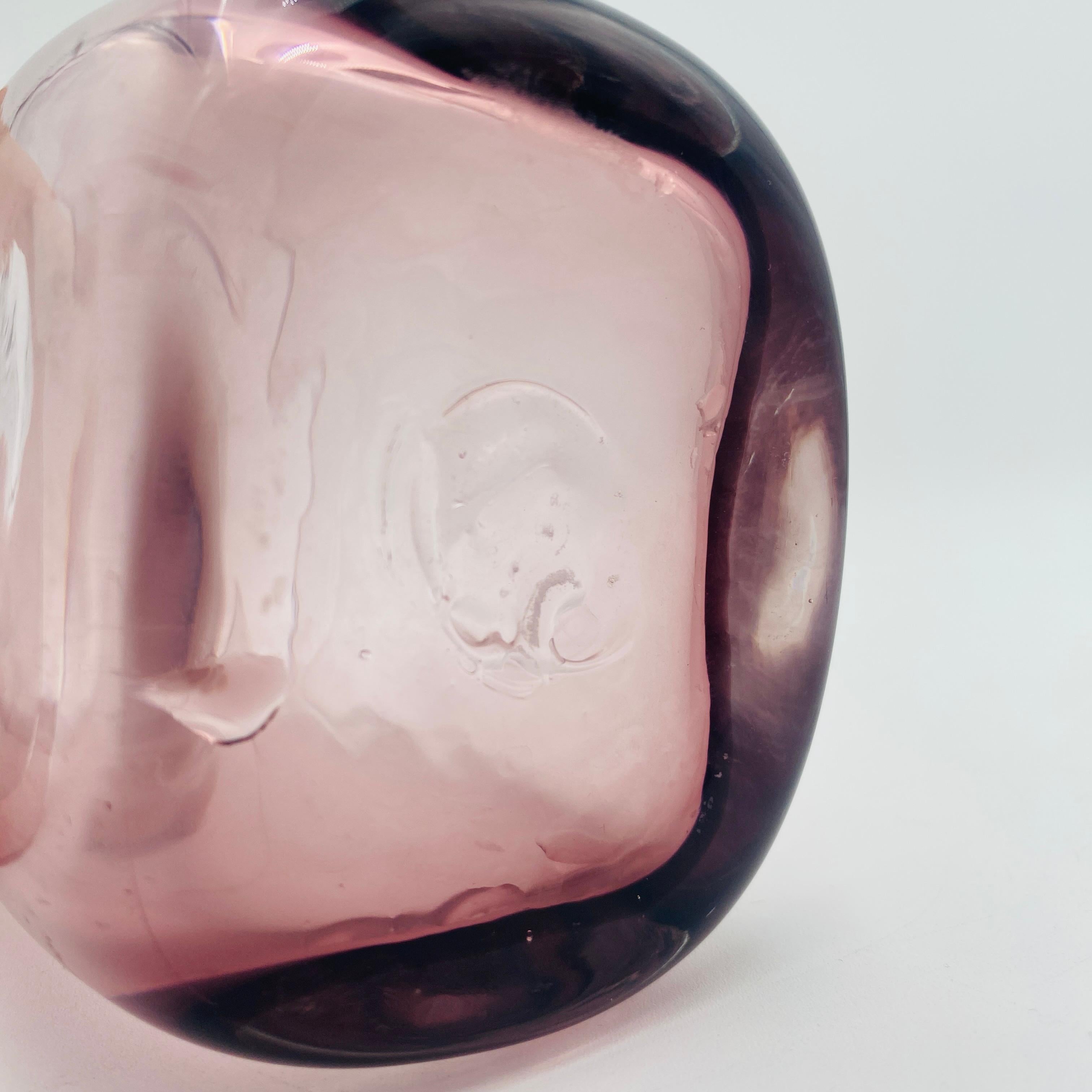 Vetro Vaso Blenko d'epoca con sacchetto di carta ametista di Don Shepherd in vendita