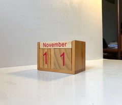 Vintage Block Eternity Calendar in Wood, 1970s