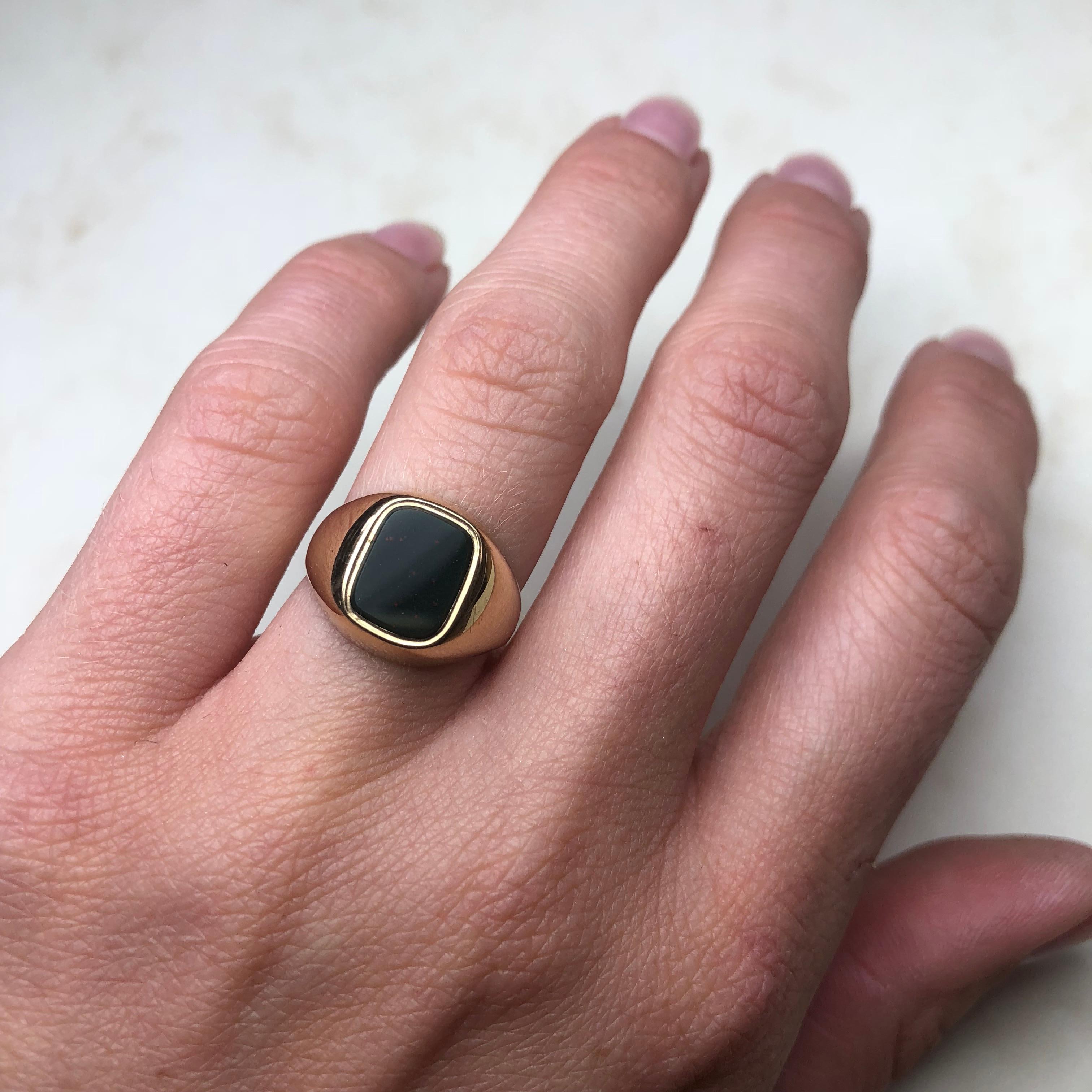 Women's or Men's Vintage Blood Stone 9 Carat Gold Signet Ring