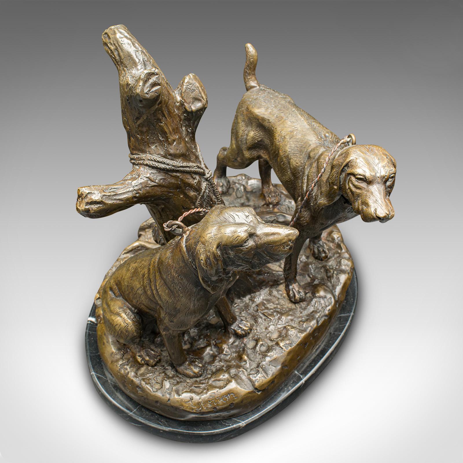 Vintage Bloodhound Ornament, American, Bronze, Marble, Dog Sculpture, Circa 1950 For Sale 7