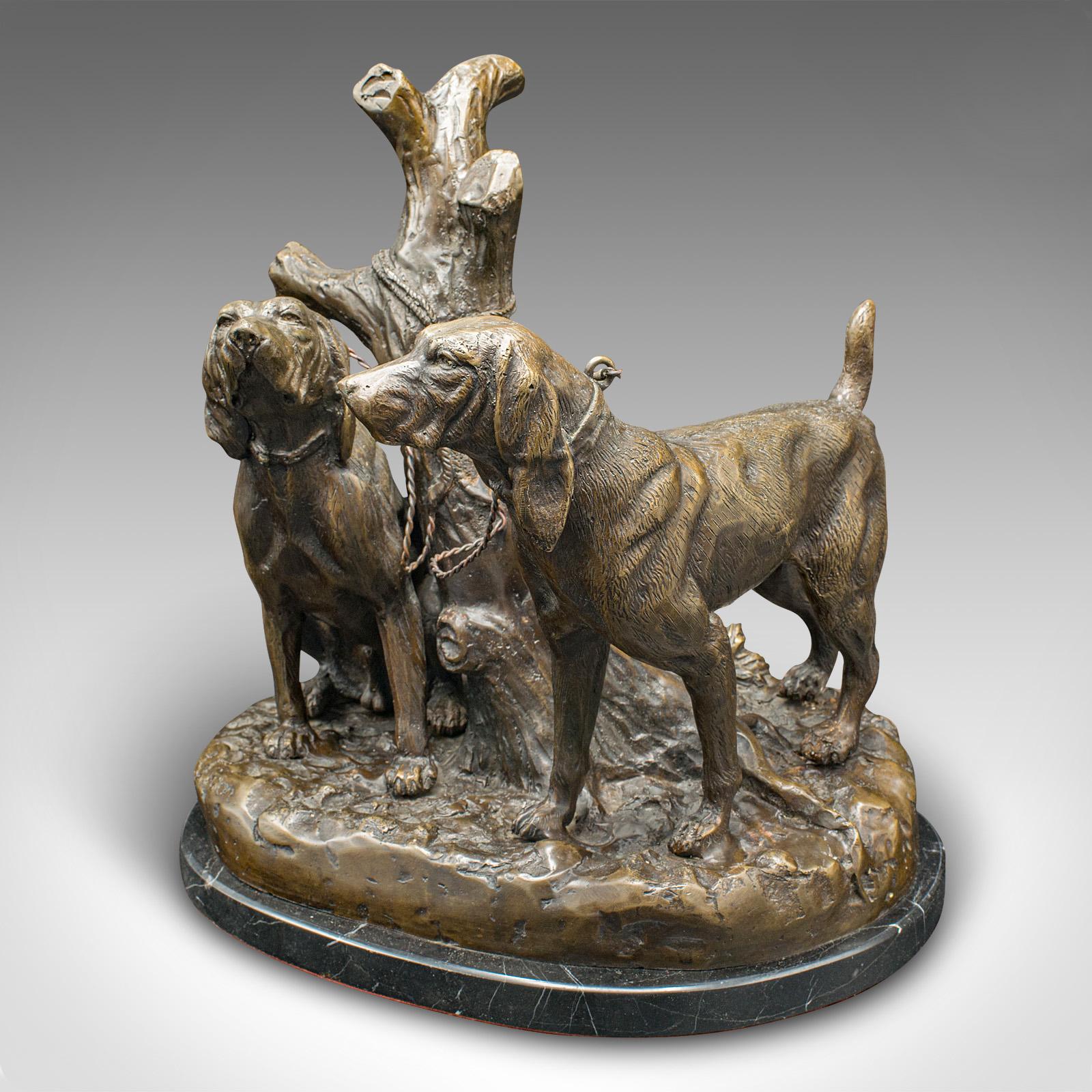 Mid-Century Modern Vintage Bloodhound Ornament, American, Bronze, Marble, Dog Sculpture, Circa 1950 For Sale