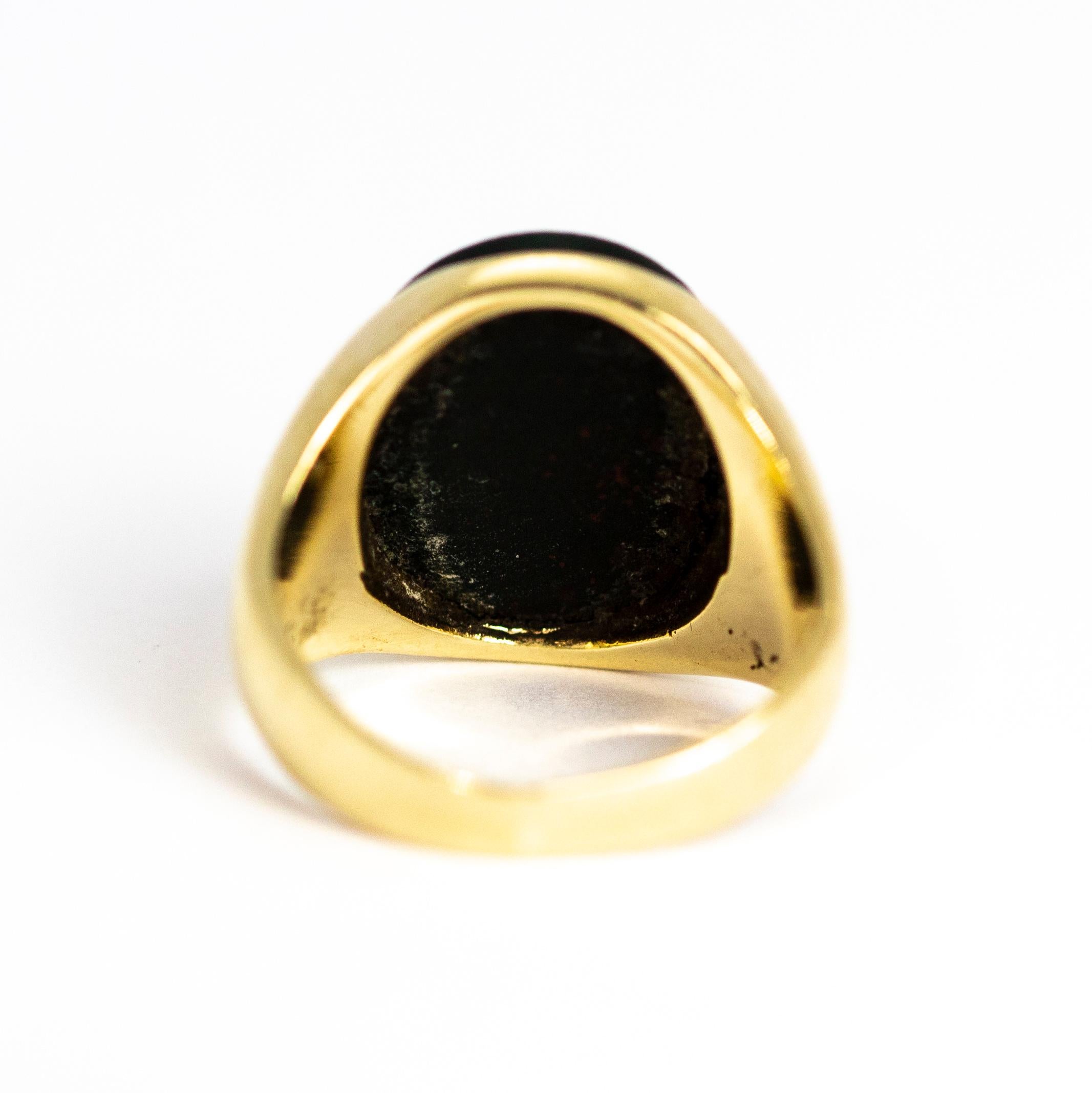 Vintage Bloodstone 9 Carat Gold Signet Ring In Good Condition In Chipping Campden, GB