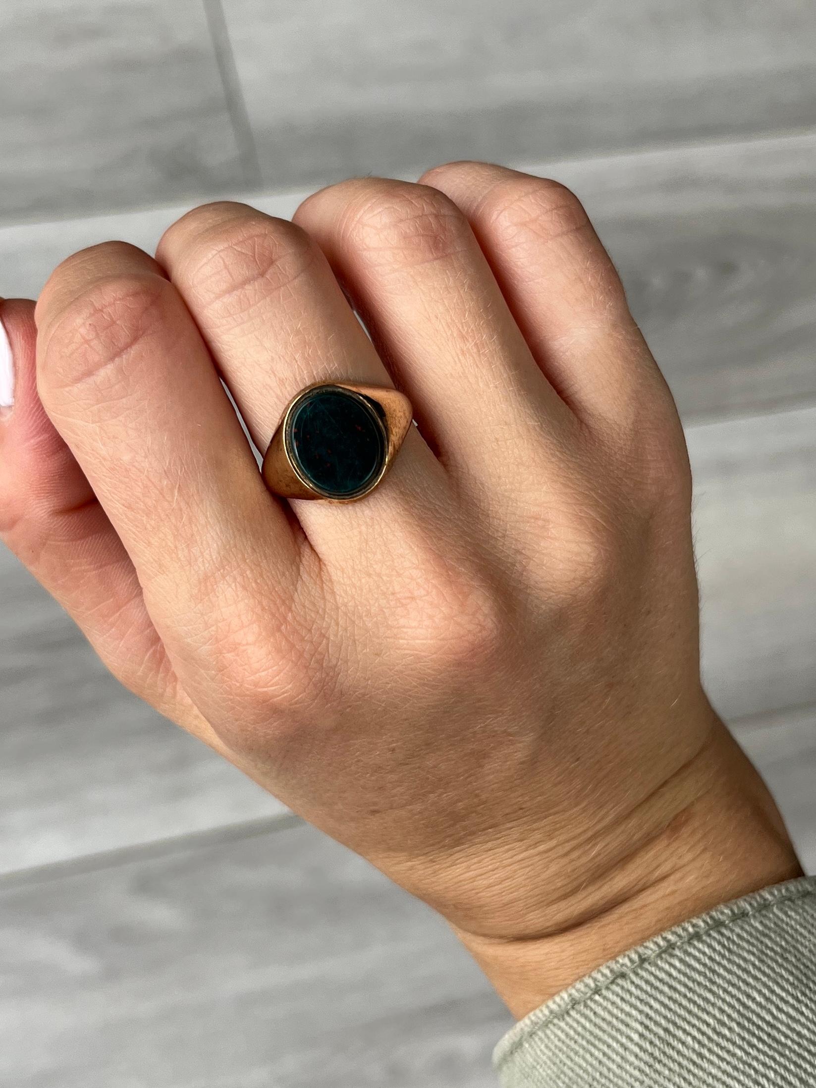 Bague sigillaire vintage en or 9 carats et pierre de sang Bon état - En vente à Chipping Campden, GB