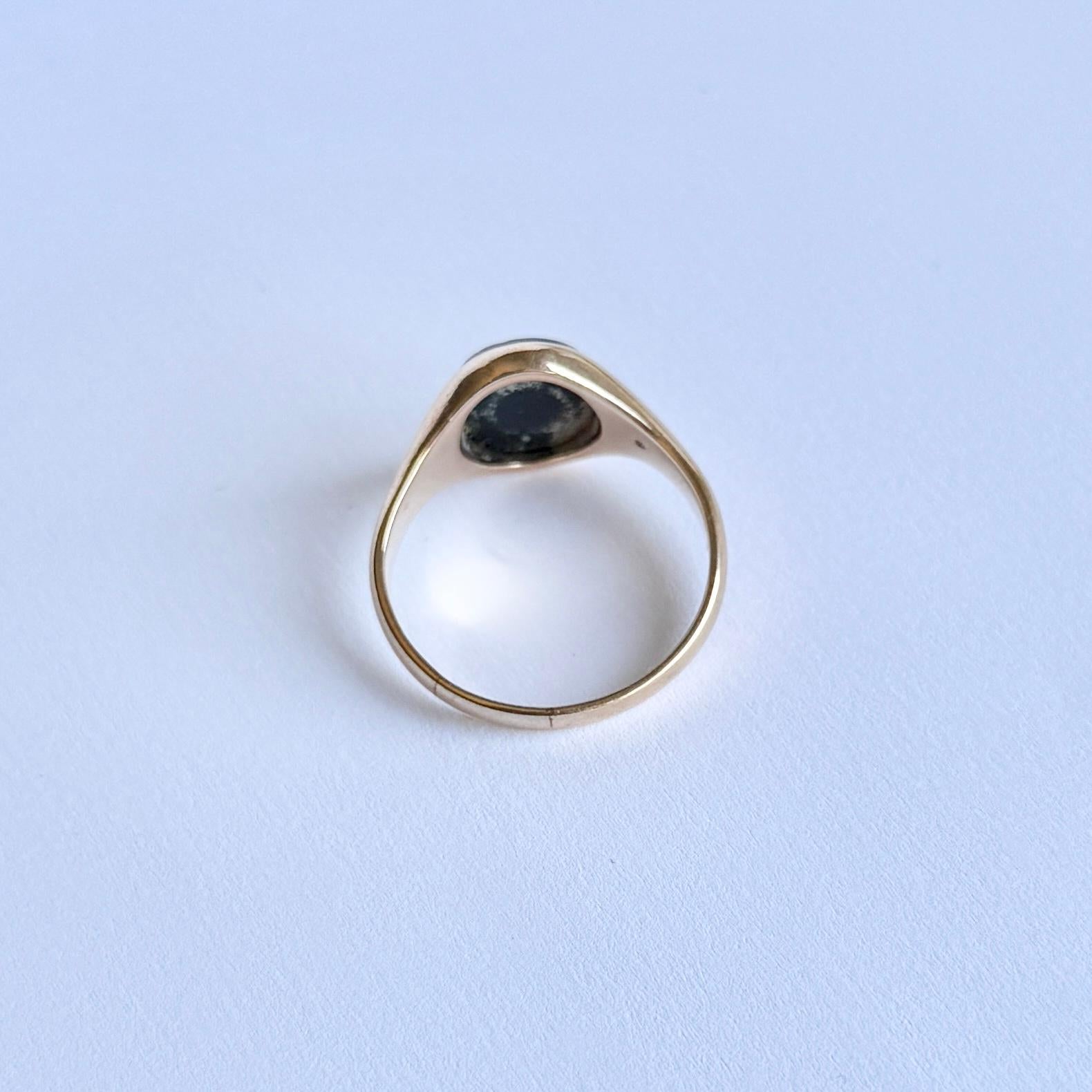 Women's or Men's Vintage Bloodstone and 9 Carat Gold Signet Ring For Sale