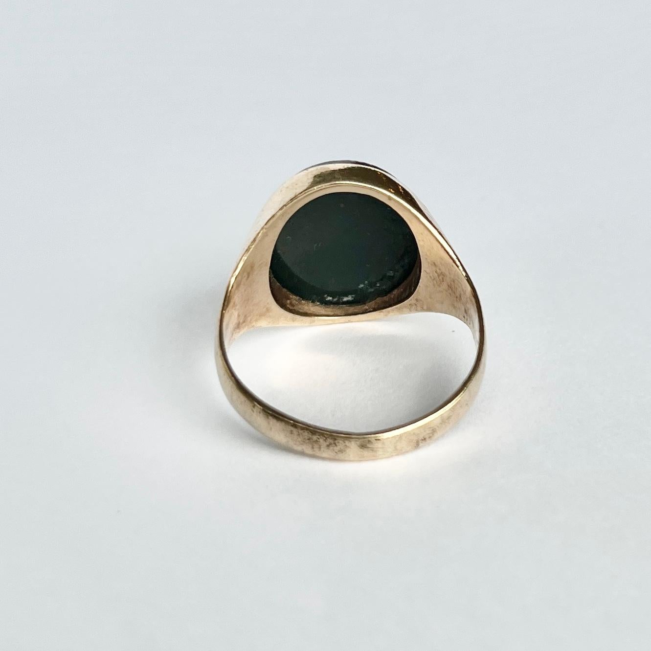 Vintage Bloodstone and 9 Carat Gold Signet Ring For Sale 1