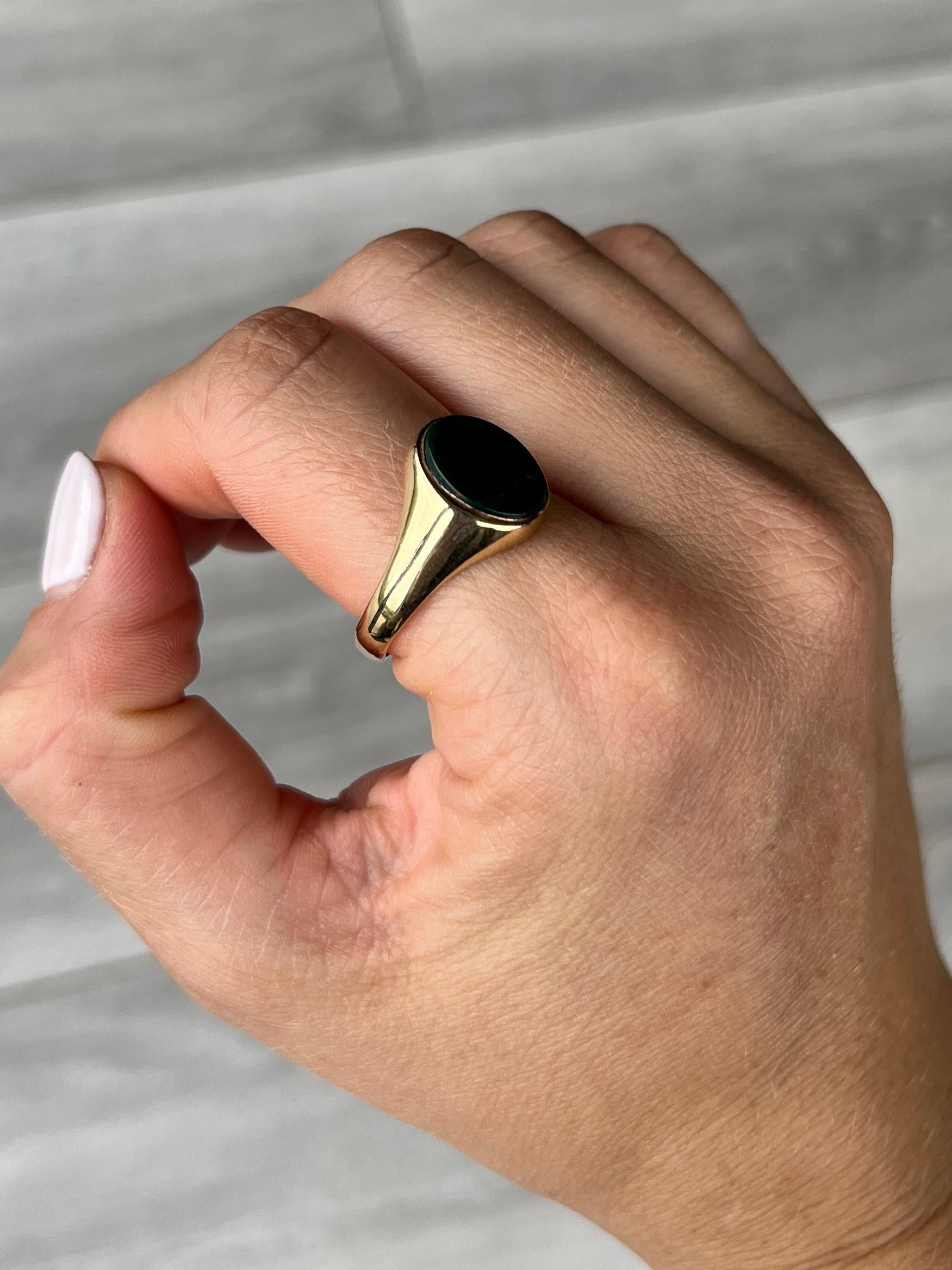 Vintage Bloodstone and 9 Carat Gold Signet Ring 1