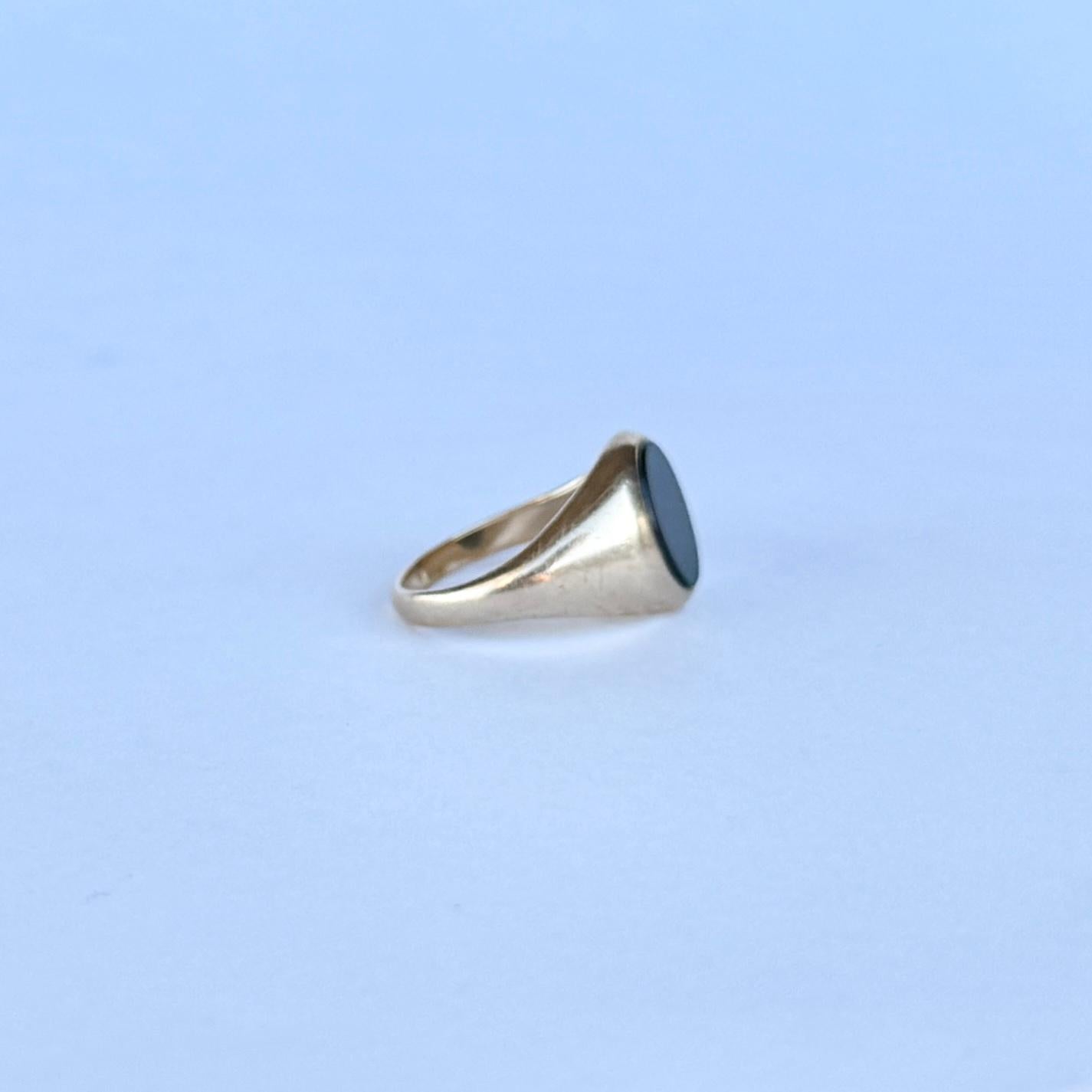 Vintage Bloodstone and 9 Carat Gold Signet Ring For Sale 1