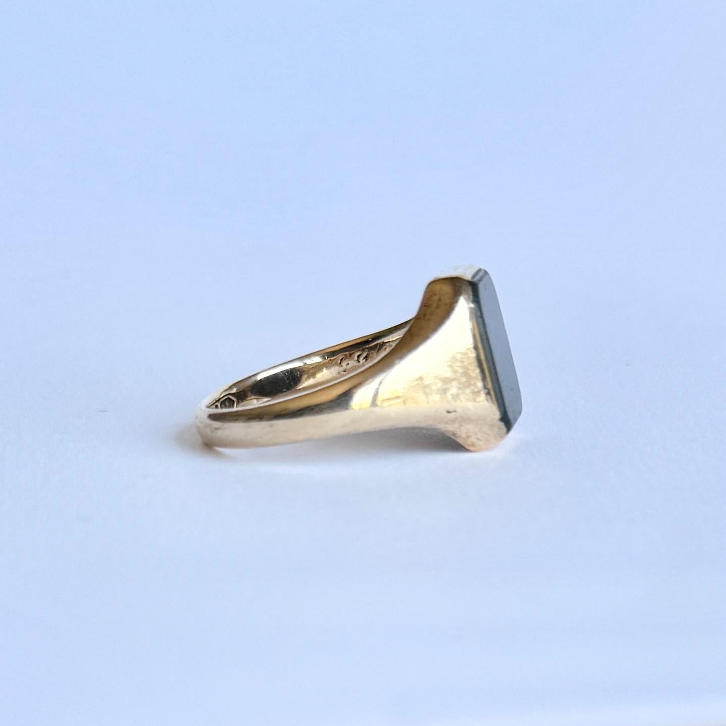 Anello con pietra sanguigna d'epoca e oro 9 carati in vendita 1