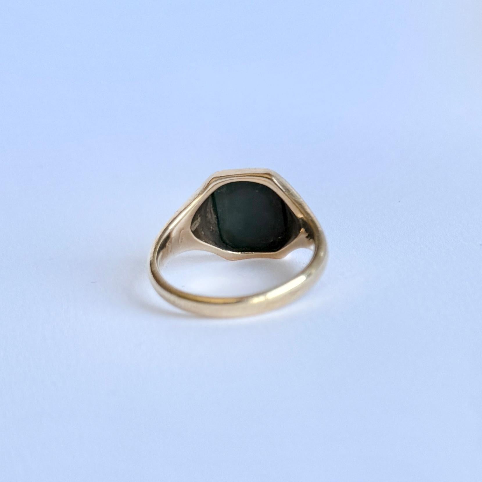 Anello con pietra sanguigna d'epoca e oro 9 carati in vendita 2