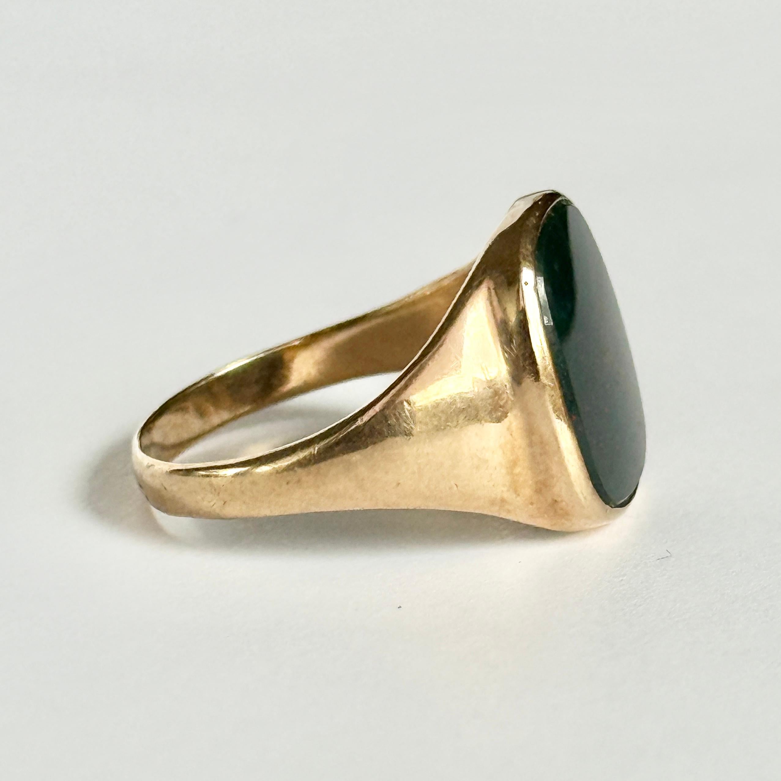 Bague sigillaire vintage en or 9 carats et pierre de sang en vente 2