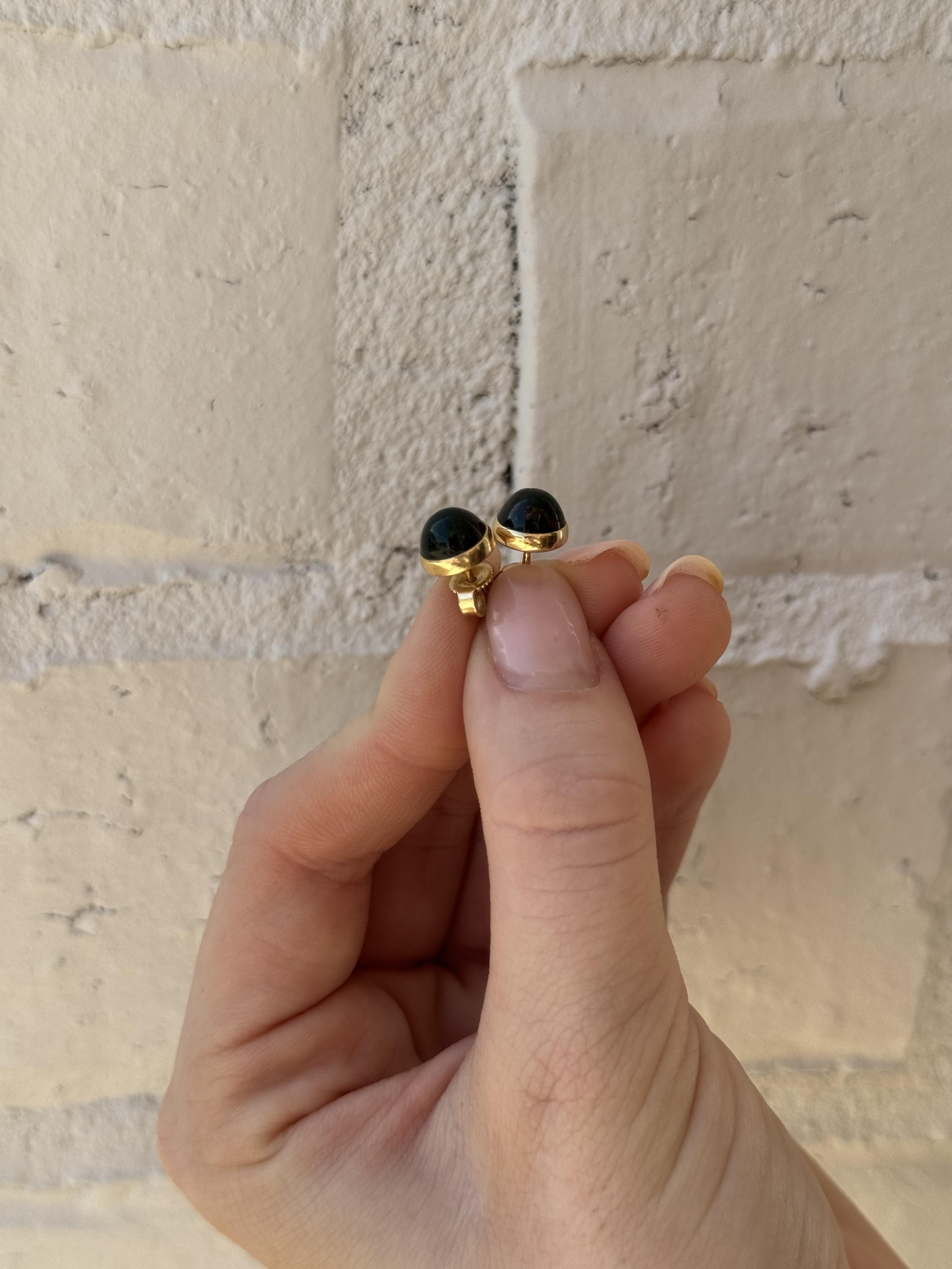 Vintage Bloodstone Bezel Set Stud Earrings In Excellent Condition For Sale In Montgomery, AL