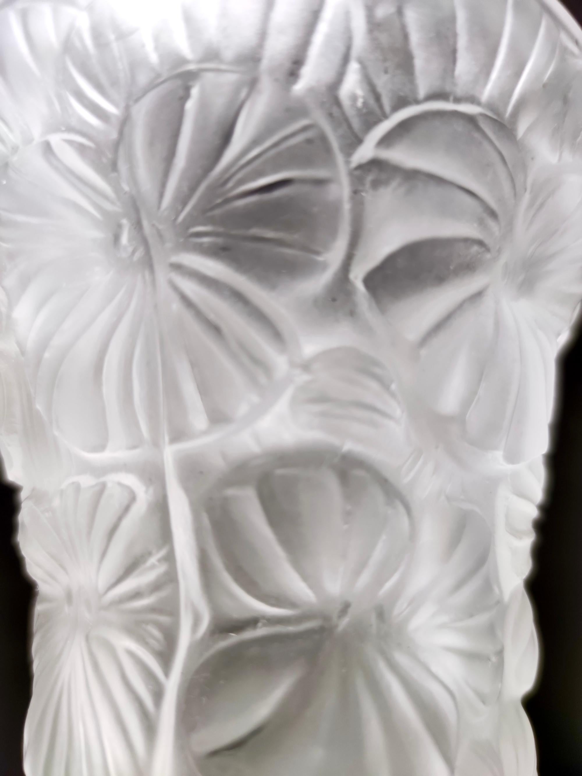 Mid-20th Century Vintage Blown and Frosted Glass Vase in the Style of René Lalique, France