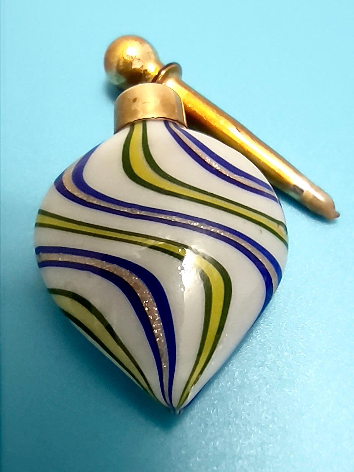 Vintage Blown Glass Canes and Brass Miniature Perfume Bottle In Excellent Condition For Sale In Bresso, Lombardy