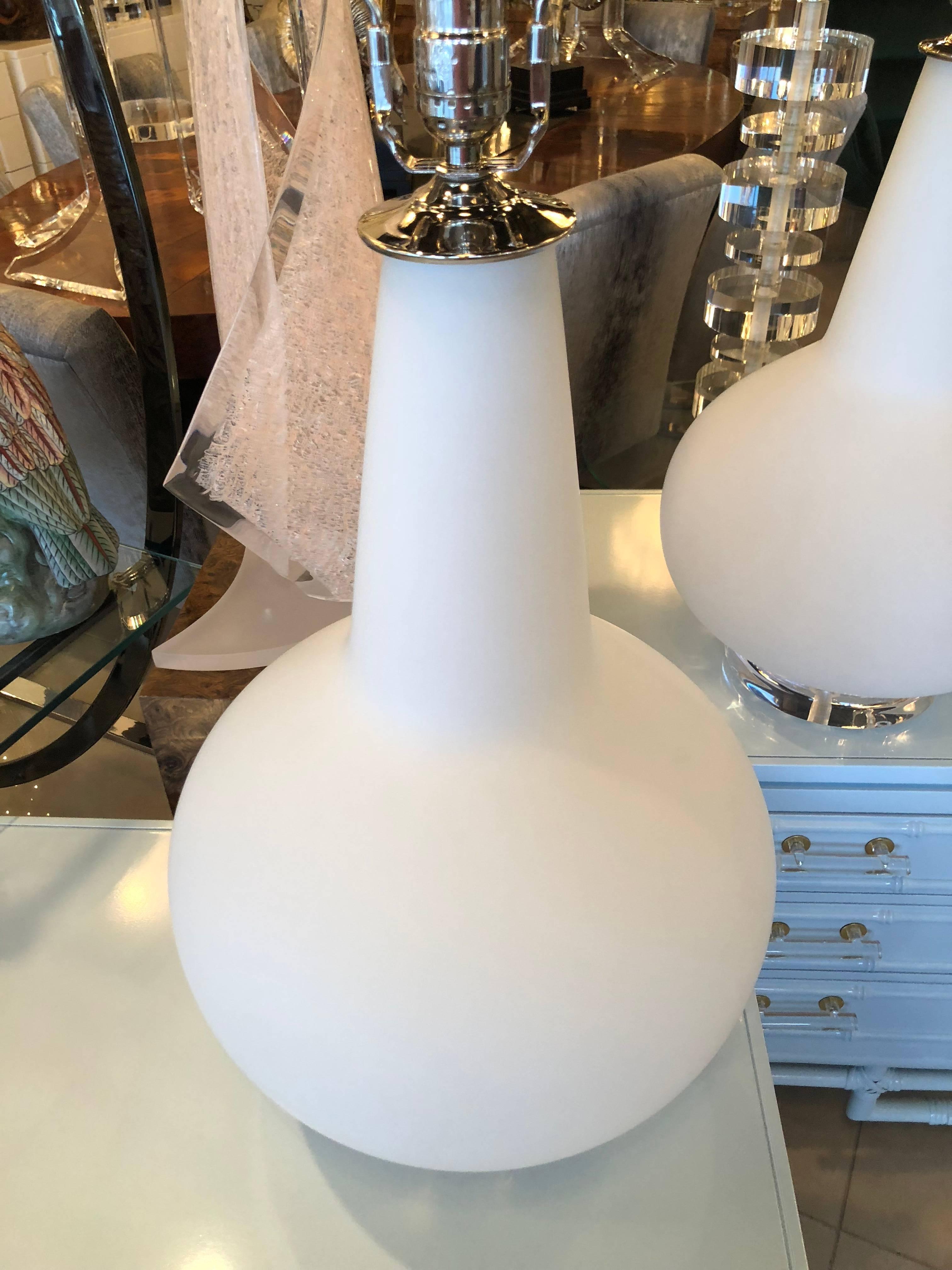 Late 20th Century Vintage Blown Glass Murano Italy Table Lamps Pair of Lucite Base Chrome