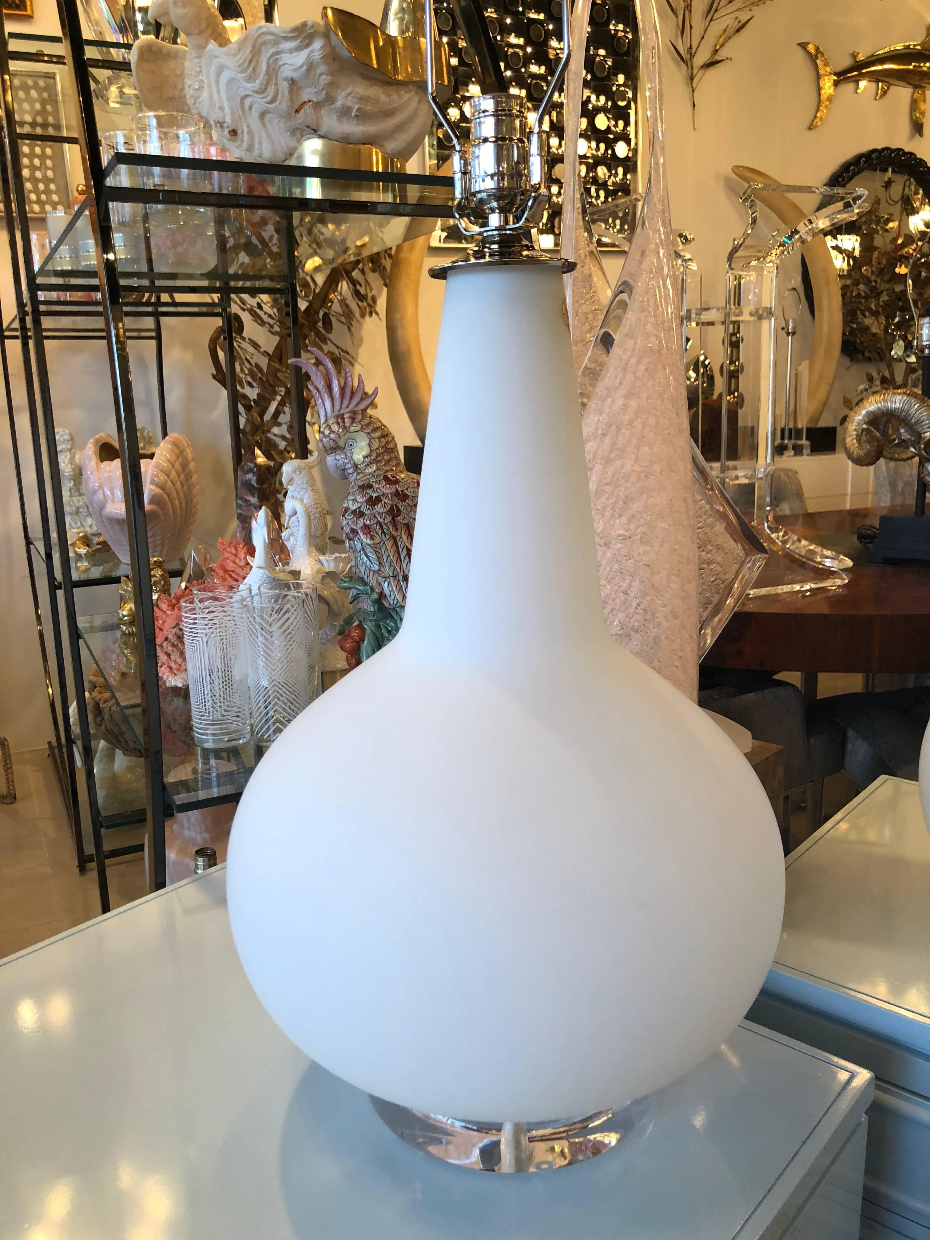 Vintage Blown Glass Murano Italy Table Lamps Pair of Lucite Base Chrome 3