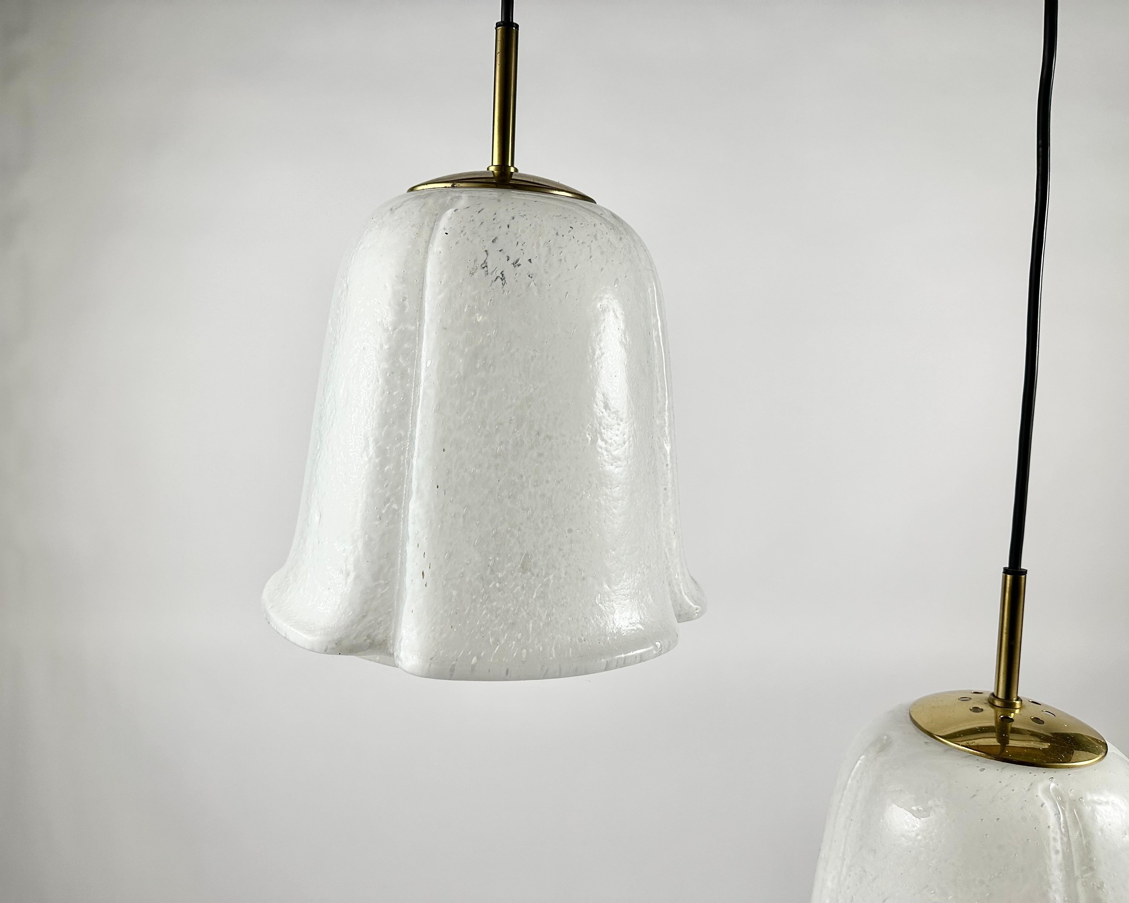 Fin du 20e siècle Lampe suspendue vintage en verre soufflé, Italie, 1970 en vente