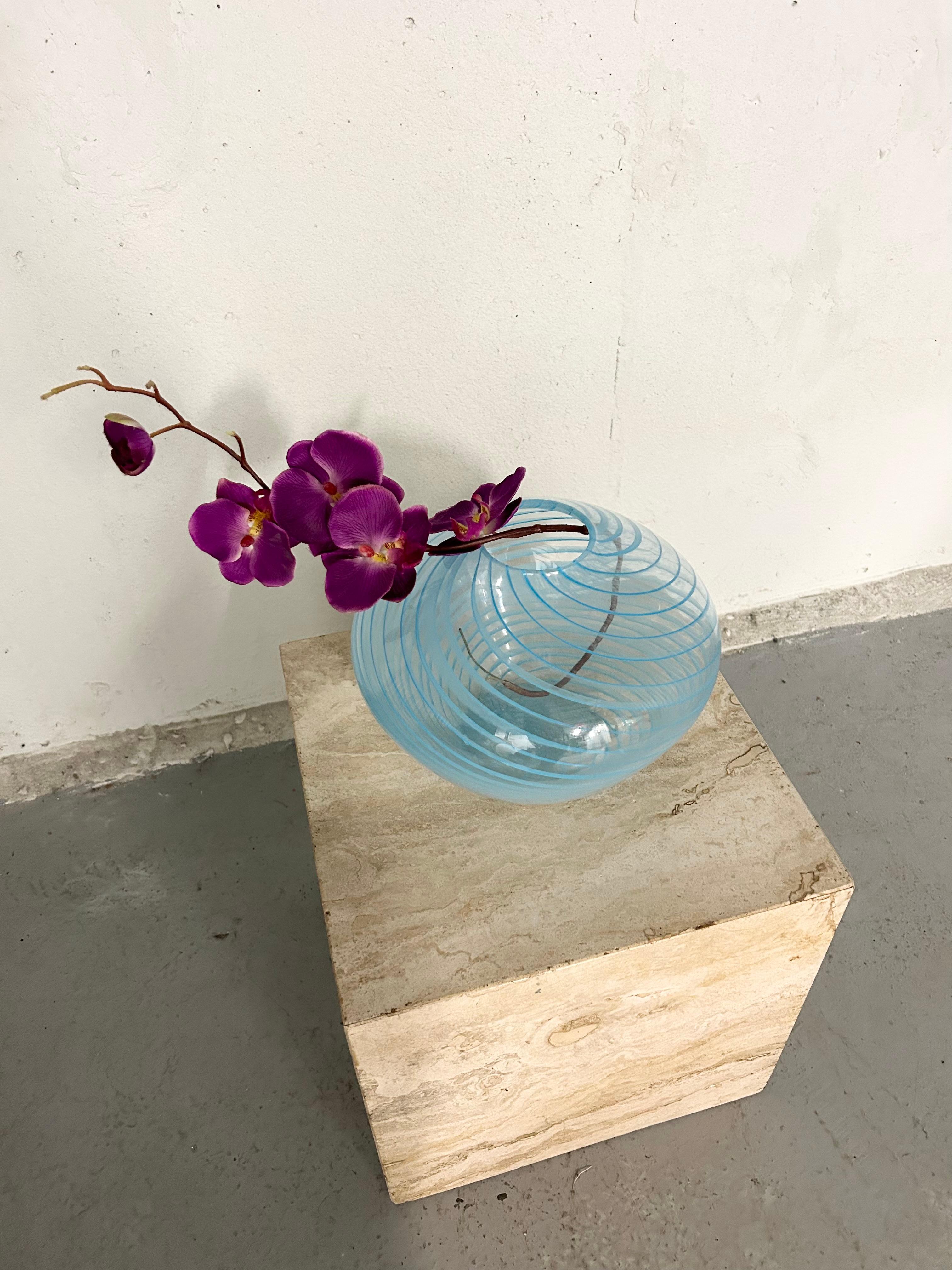 Vintage-Vase aus geblasenem Glas (Geblasenes Glas) im Angebot