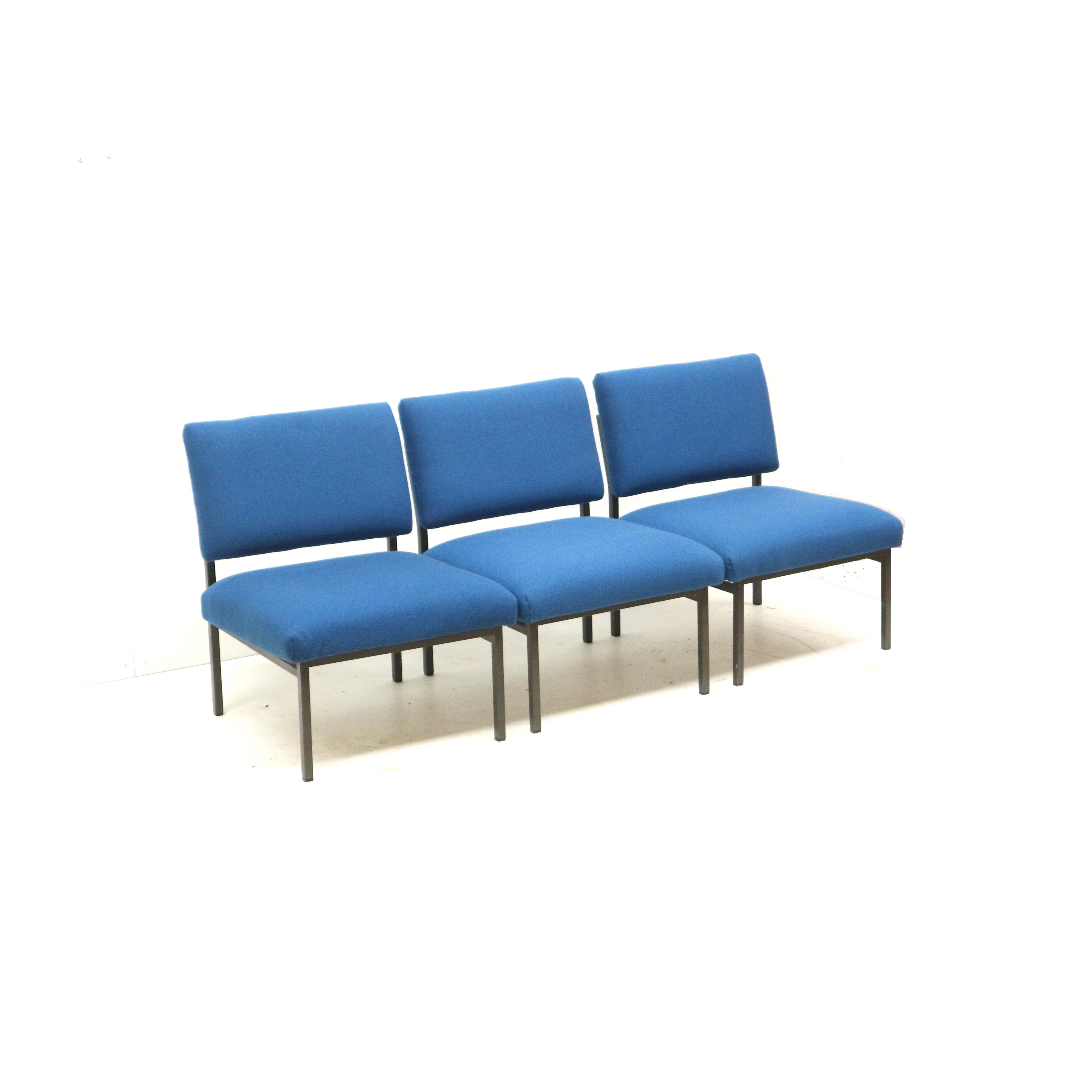 Sofá azul vintage de 3 plazas/set de 3 sillones de los años 70 en Bueno estado para la venta en Breda, NB