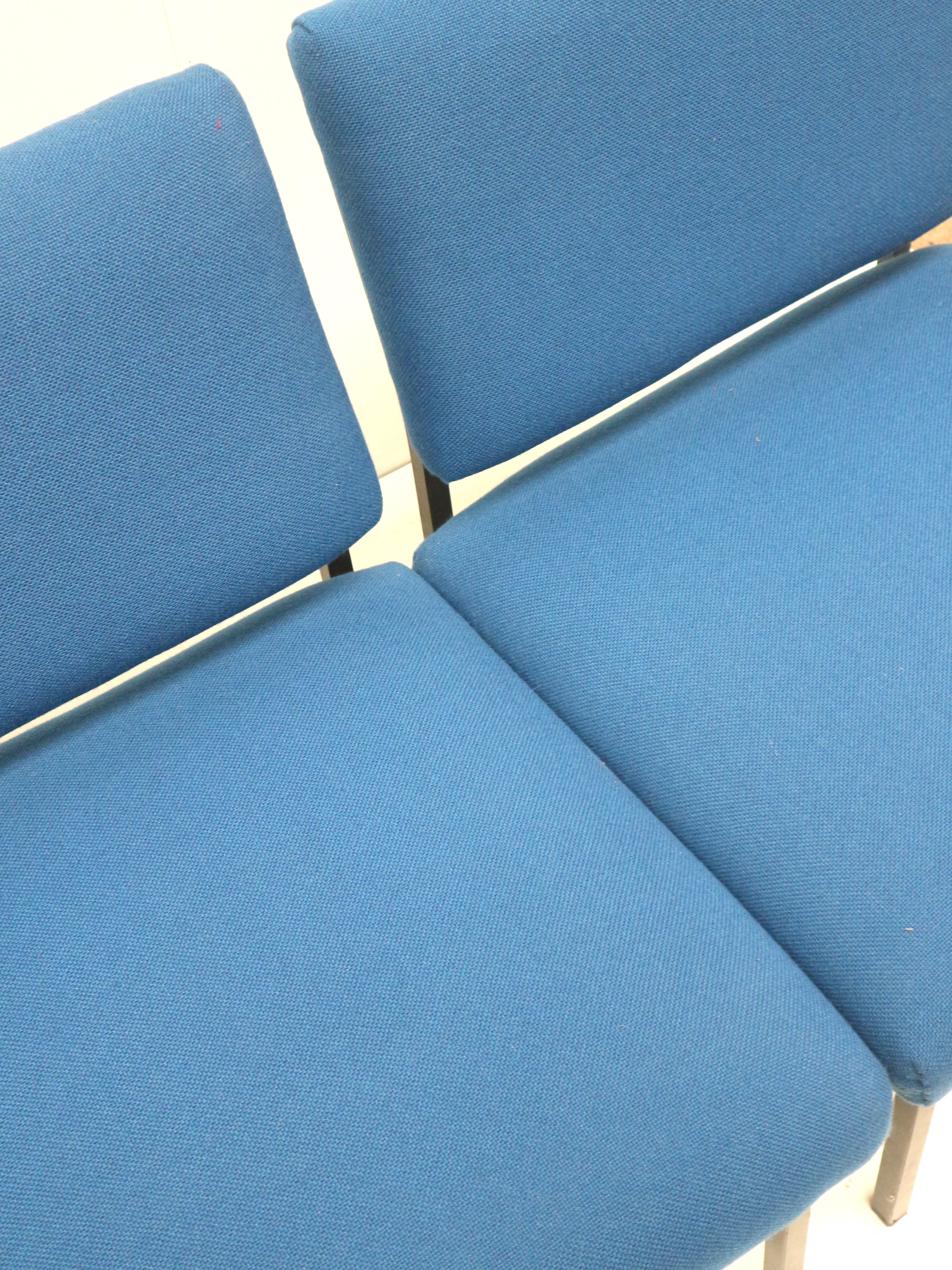 Sofá azul vintage de 3 plazas/set de 3 sillones de los años 70 mediados del siglo XX en venta