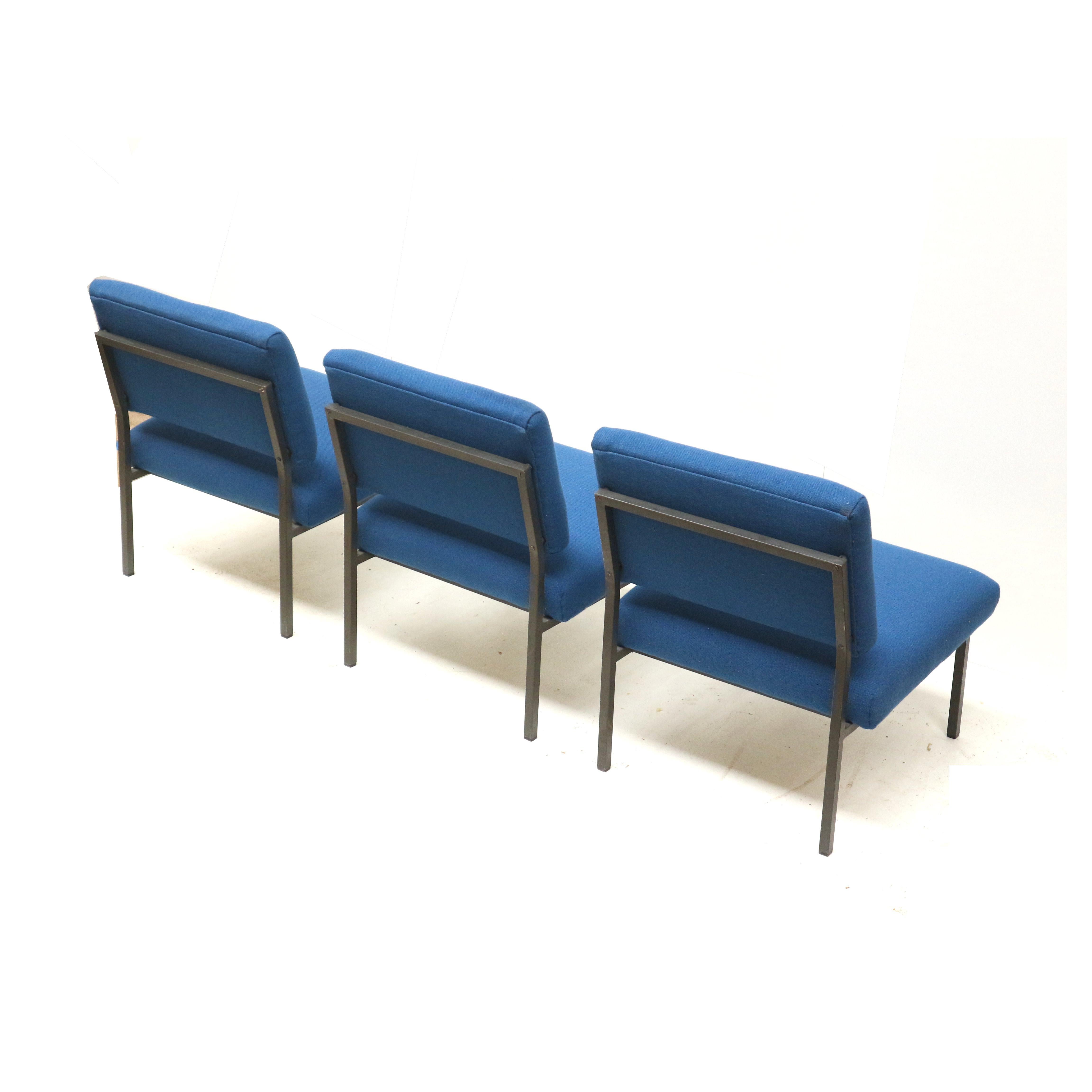 Sofá azul vintage de 3 plazas/set de 3 sillones de los años 70 Madera en venta