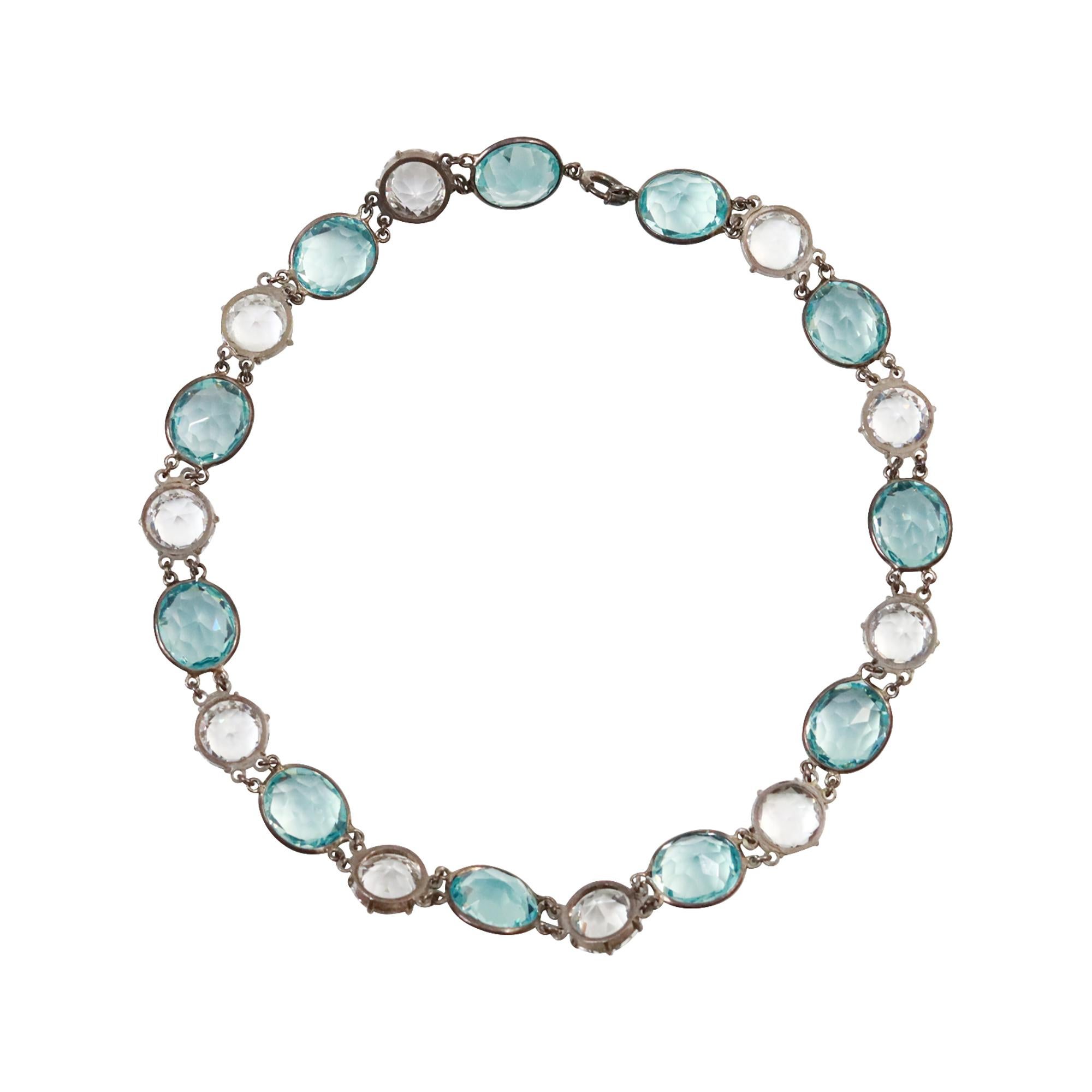 Collar gargantilla vintage de cristal azul y transparente con espalda abierta Circa años 60 Moderno en venta