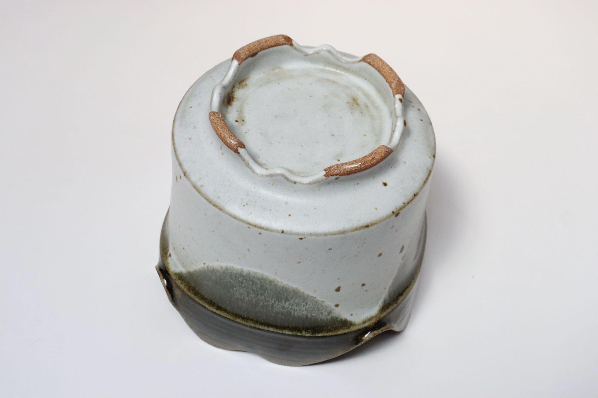 Viereckiger Übertopf in Blau und Grün von Studio Pottery by Deanna Nichols im Angebot 3