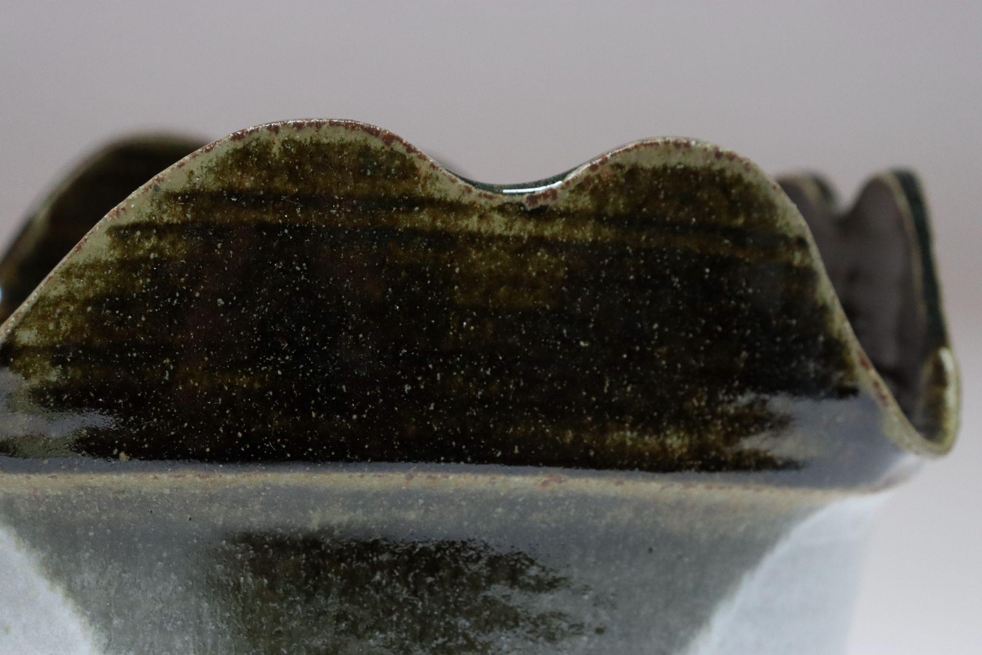 Viereckiger Übertopf in Blau und Grün von Studio Pottery by Deanna Nichols im Angebot 6