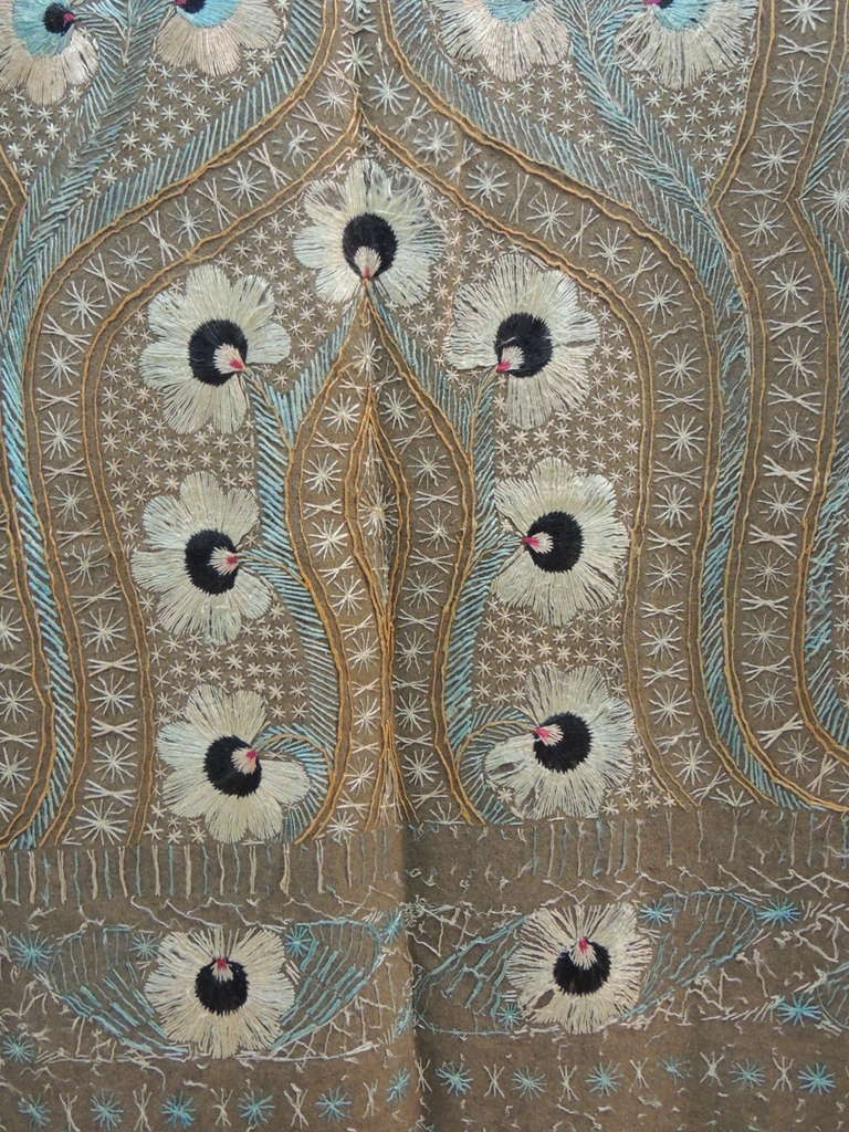 Vintage Blue and Grey Embroidery Artisanal Suzani Wall Hanging Tapestry In Good Condition In Oakland Park, FL