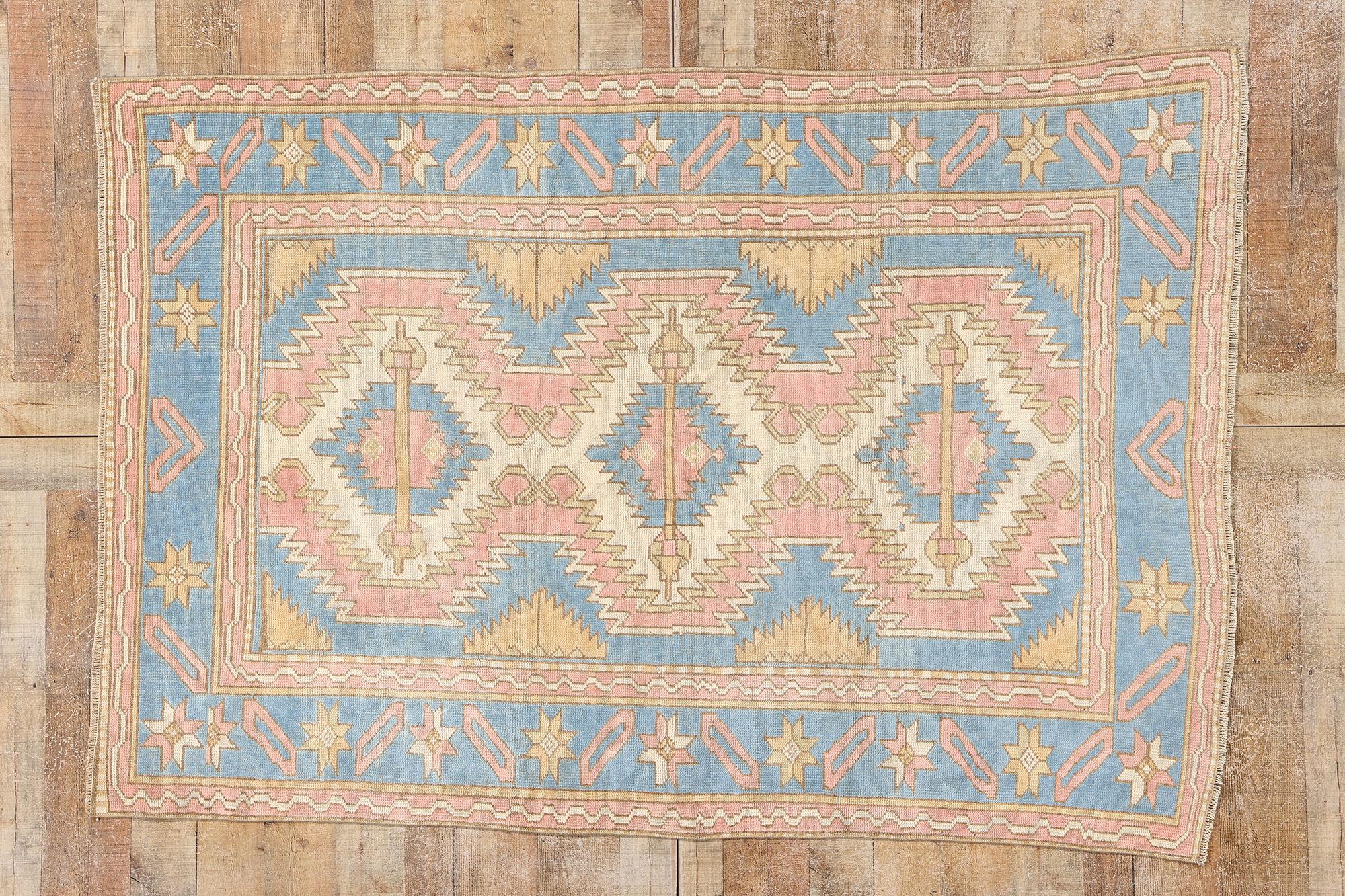 Türkischer Oushak-Teppich in Blau und Rosa im Vintage-Stil  im Angebot 2