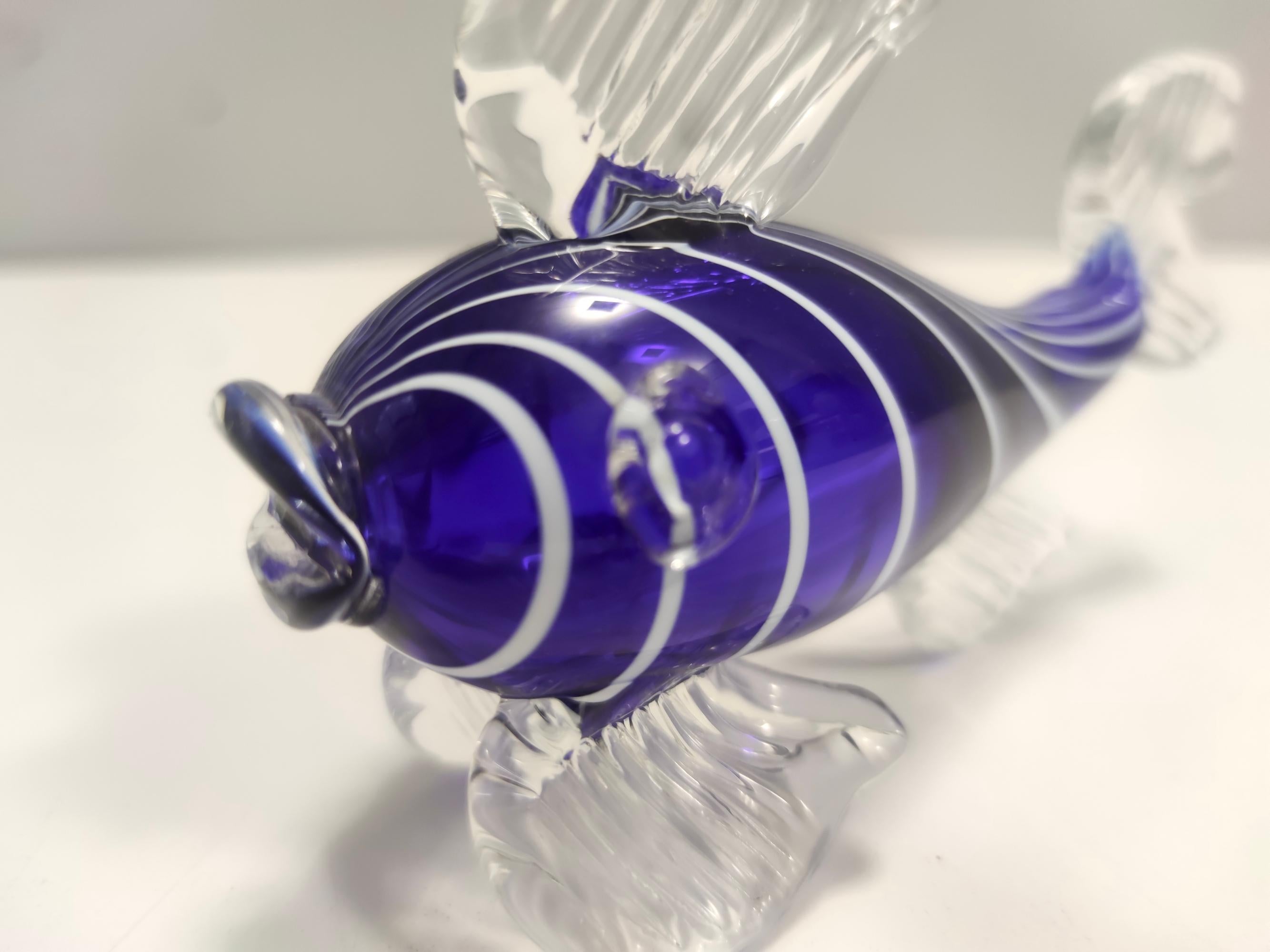 Figurita decorativa vintage de pez de cristal de Murano soplado azul y blanco, Italia 4