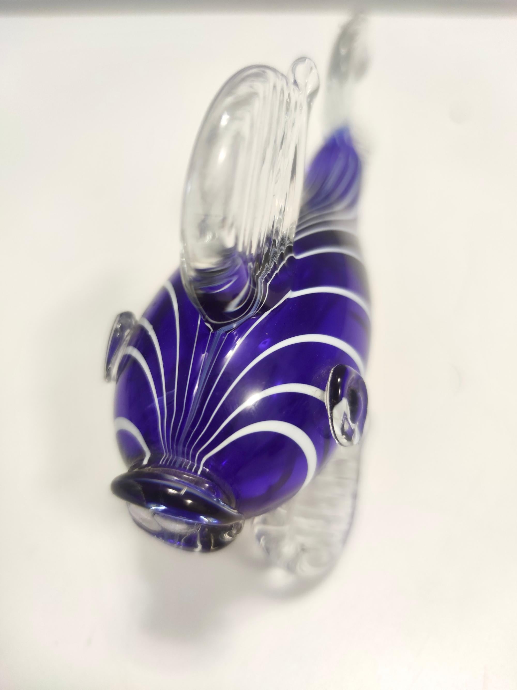 Vintage Blue and White Blown Murano Glass Fish Decorative Figurine, Italy For Sale 6