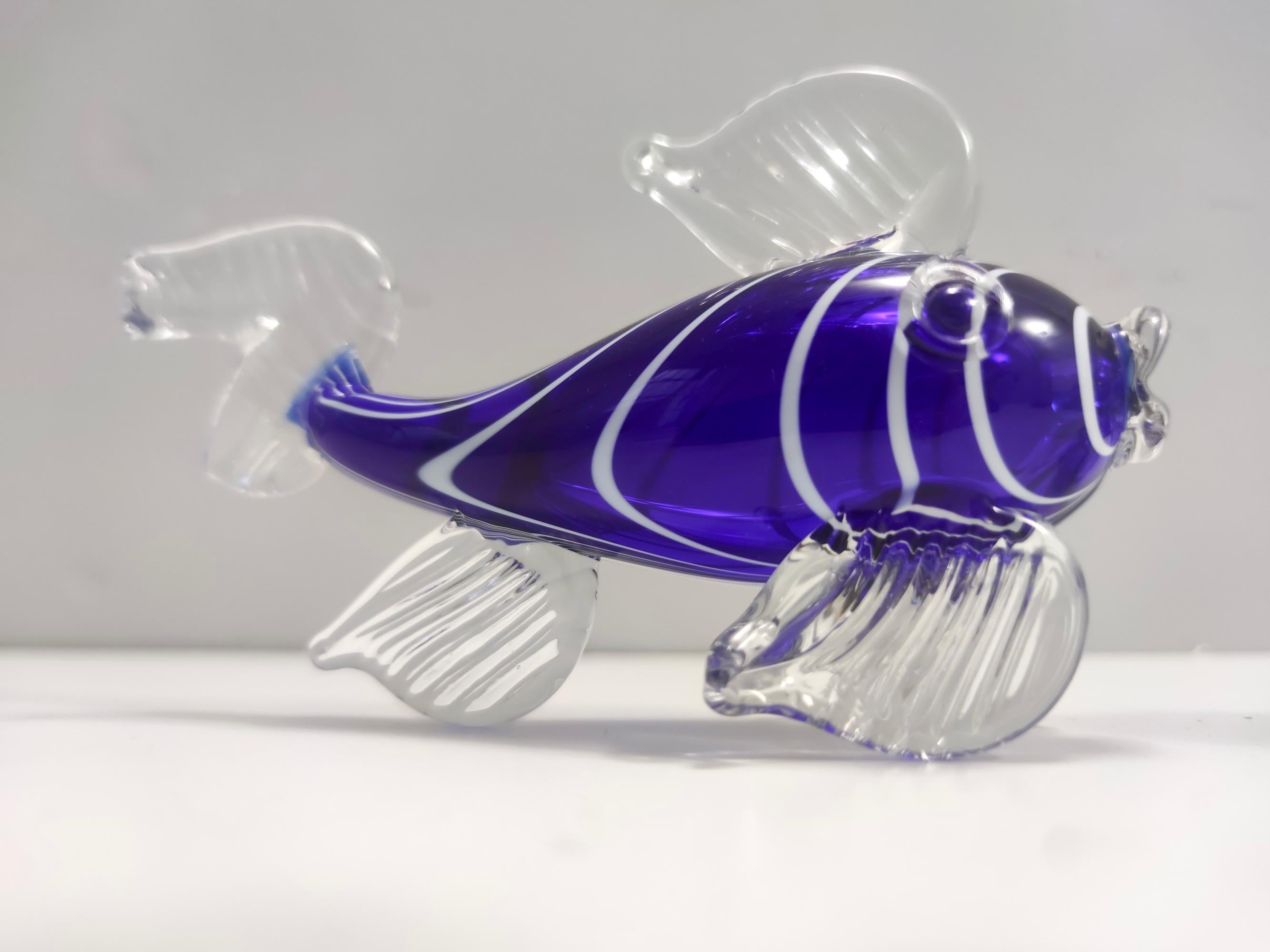 Vintage Blue and White Blown Murano Glass Fish Decorative Figurine, Italy For Sale 1