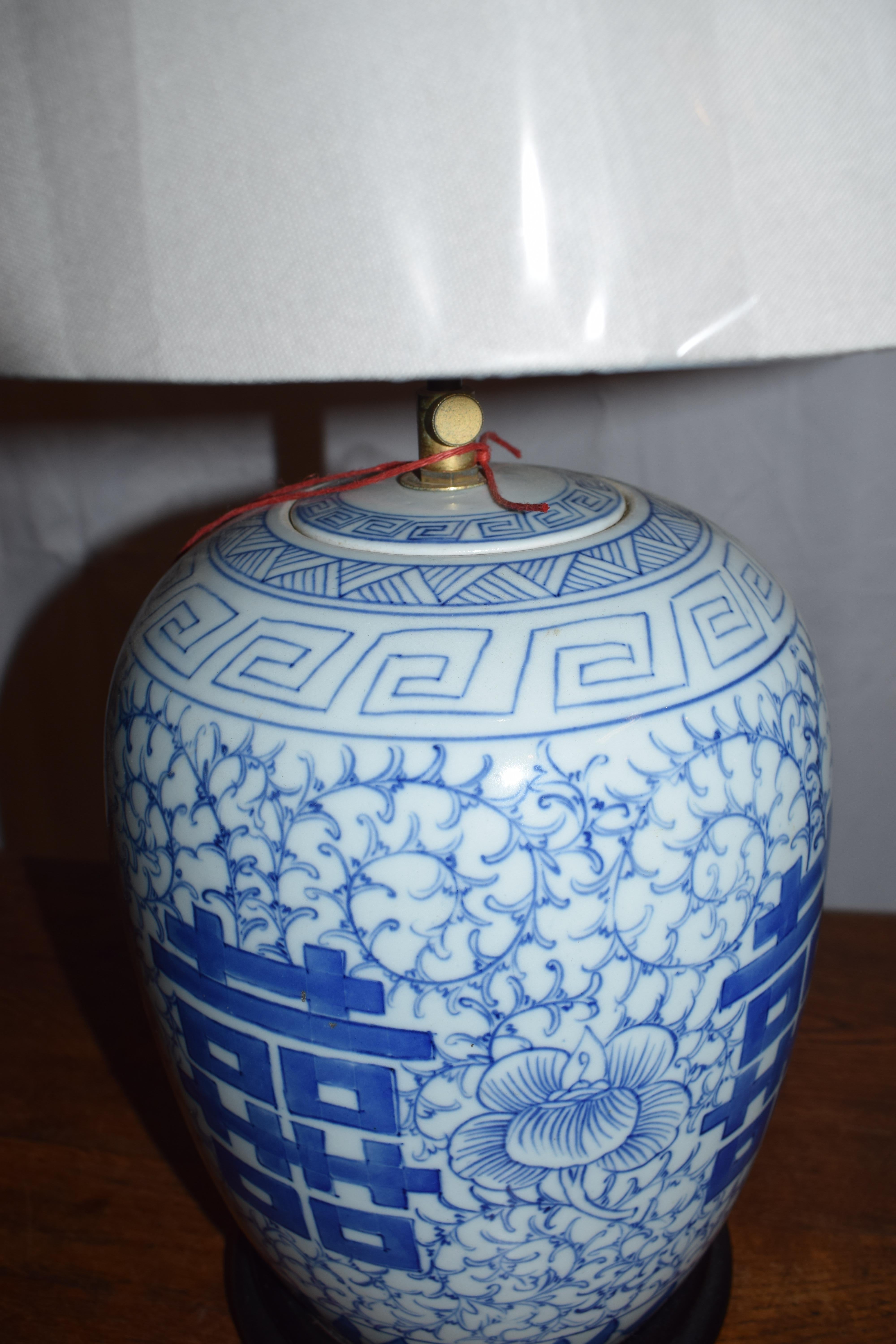 Céramique Vieille lampe Ginger Jar en céramique bleue et blanche