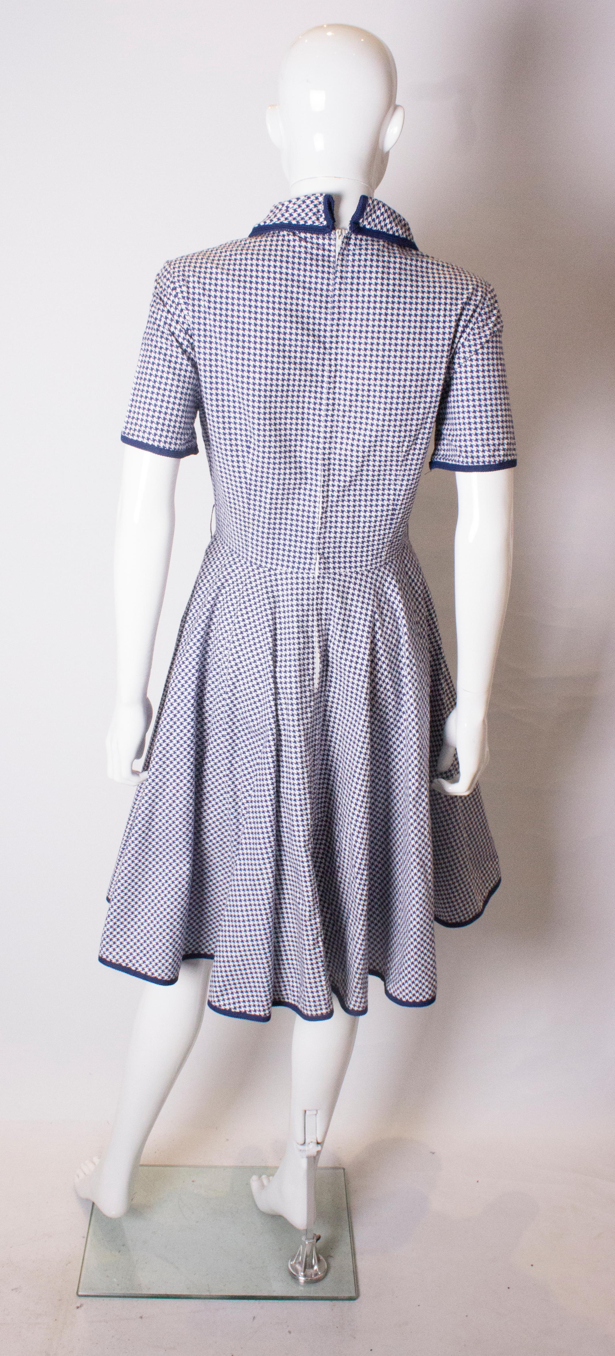 Vintage Blue and White dress In Good Condition For Sale In London, GB