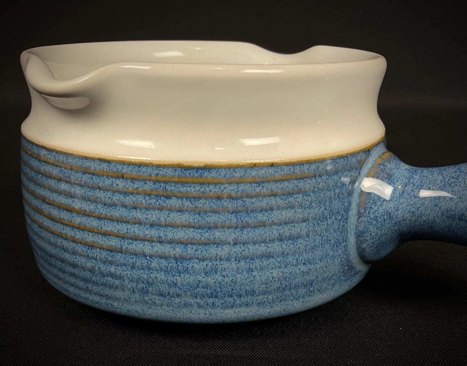 Blaue und weiße Fayence-Sauciere - Elegantes Saucieren, 16,5 cm - 2Y338 (20. Jahrhundert) im Angebot