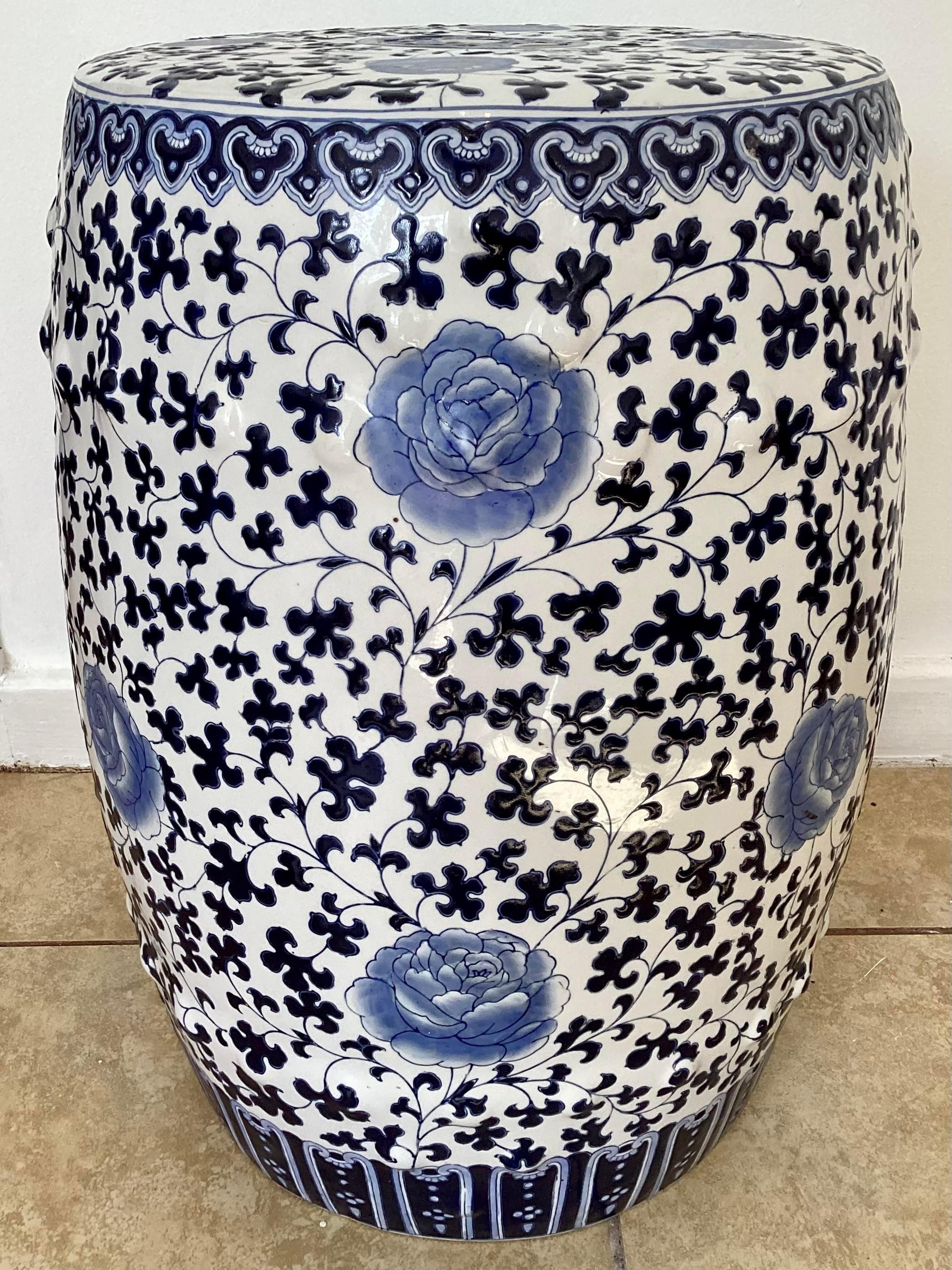 Vintage Blue and White Garden Seat In Good Condition For Sale In Los Angeles, CA
