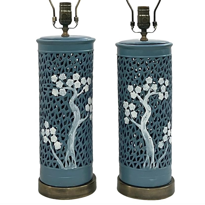 Pair of 1960's Chinese painted blue and white lamps.

Measurements: 
Height of body: 16
