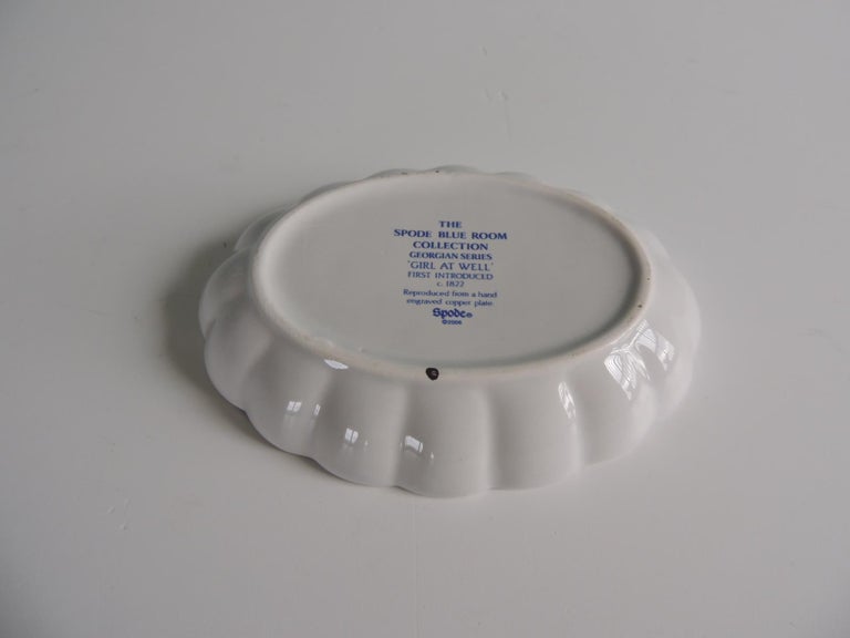 Vintage Blue and White Oval Soap Dish For Sale at 1stDibs