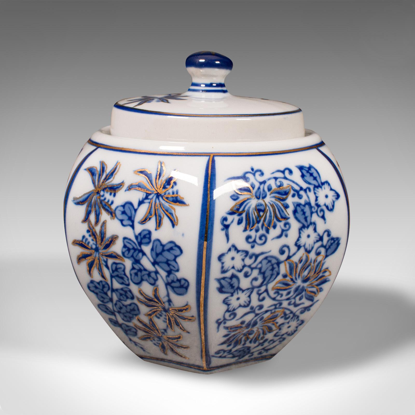 Vintage Blue and White Spice Jar, Chinese, Ceramic, Decorative Pot, Art Deco For Sale 2