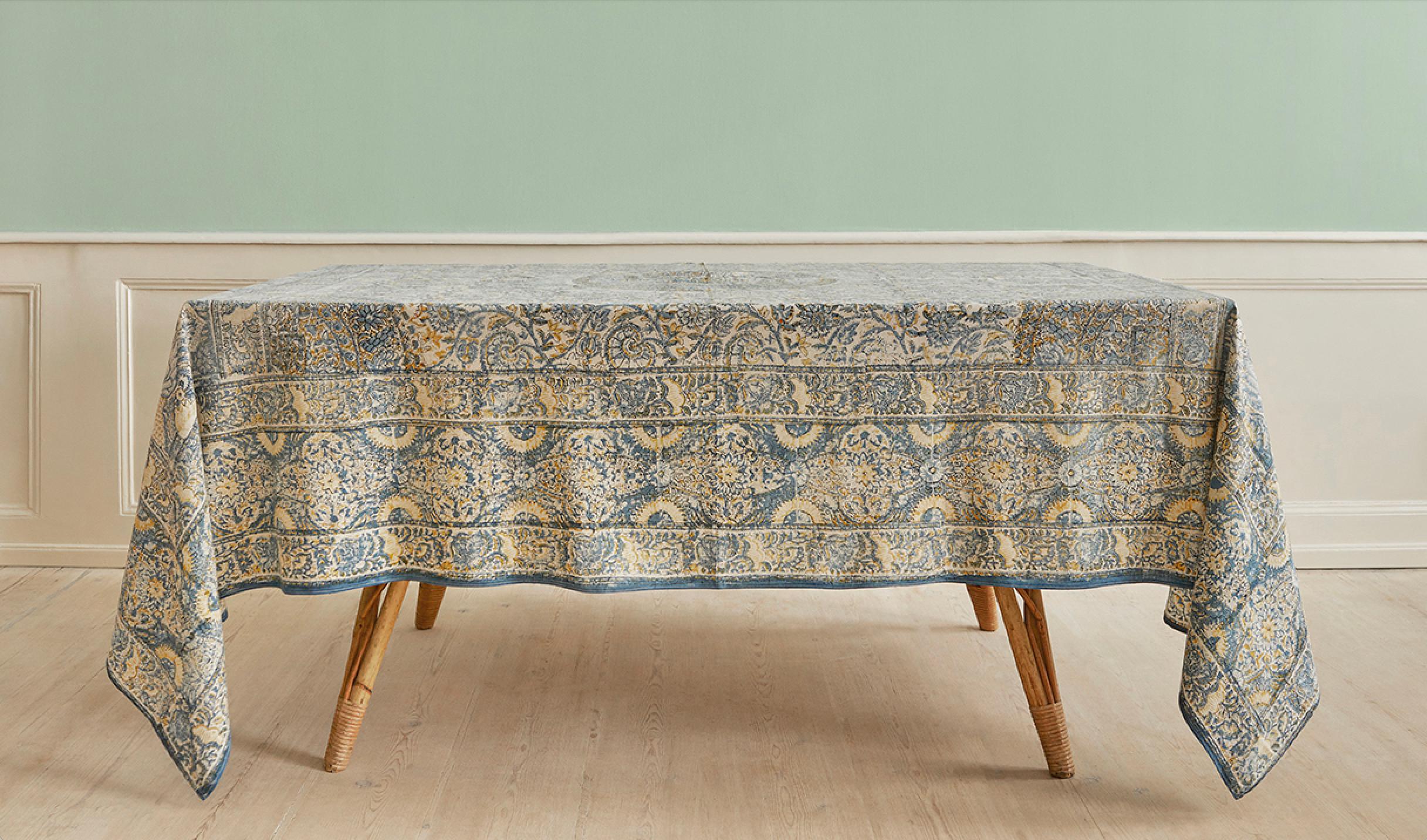 India, 1950s

Block printed tablecloth.

H 220 x W 240 cm