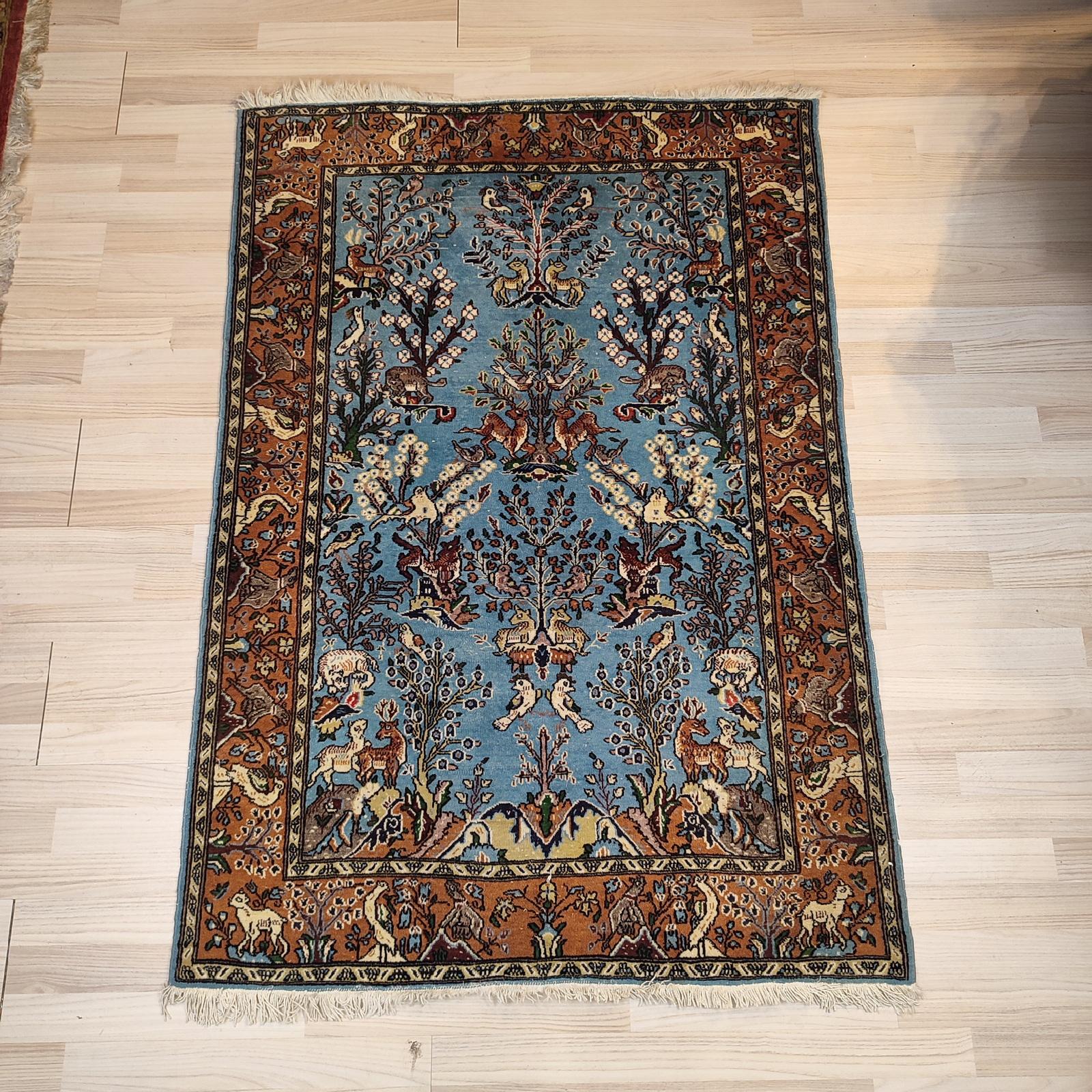 Asian Vintage Blue Figural Décor Hand-Knotted Oriental Rug - FREE SHIPPING For Sale